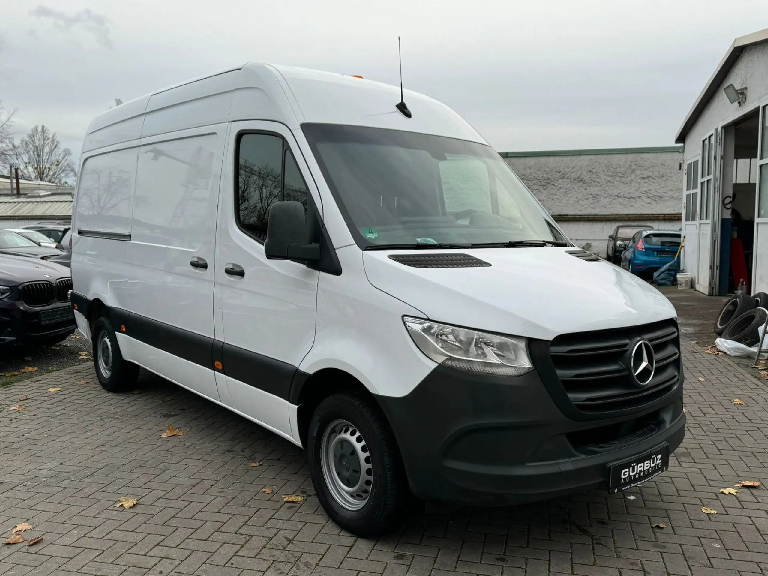 Mercedes-Benz - Sprinter