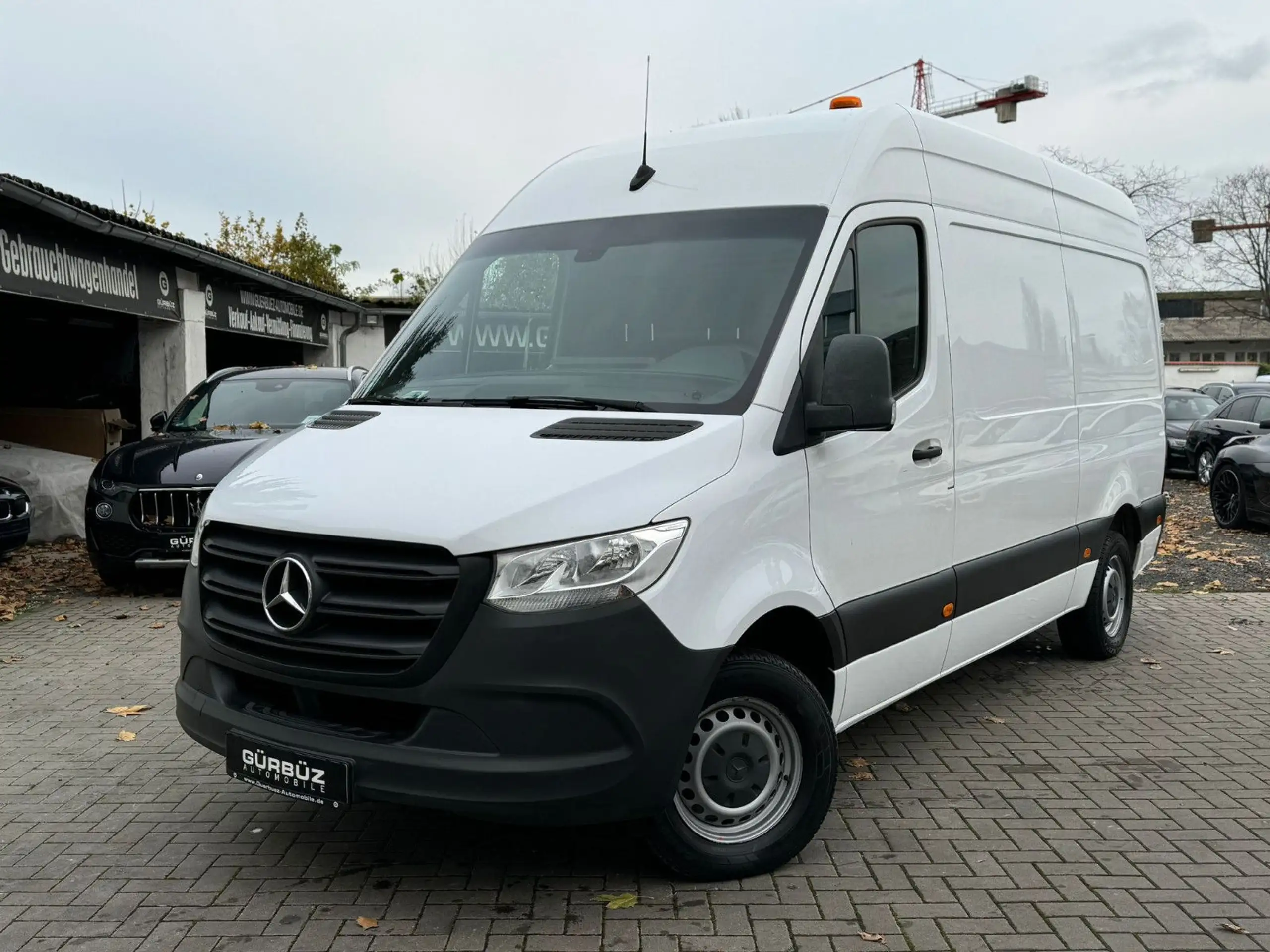 Mercedes-Benz - Sprinter