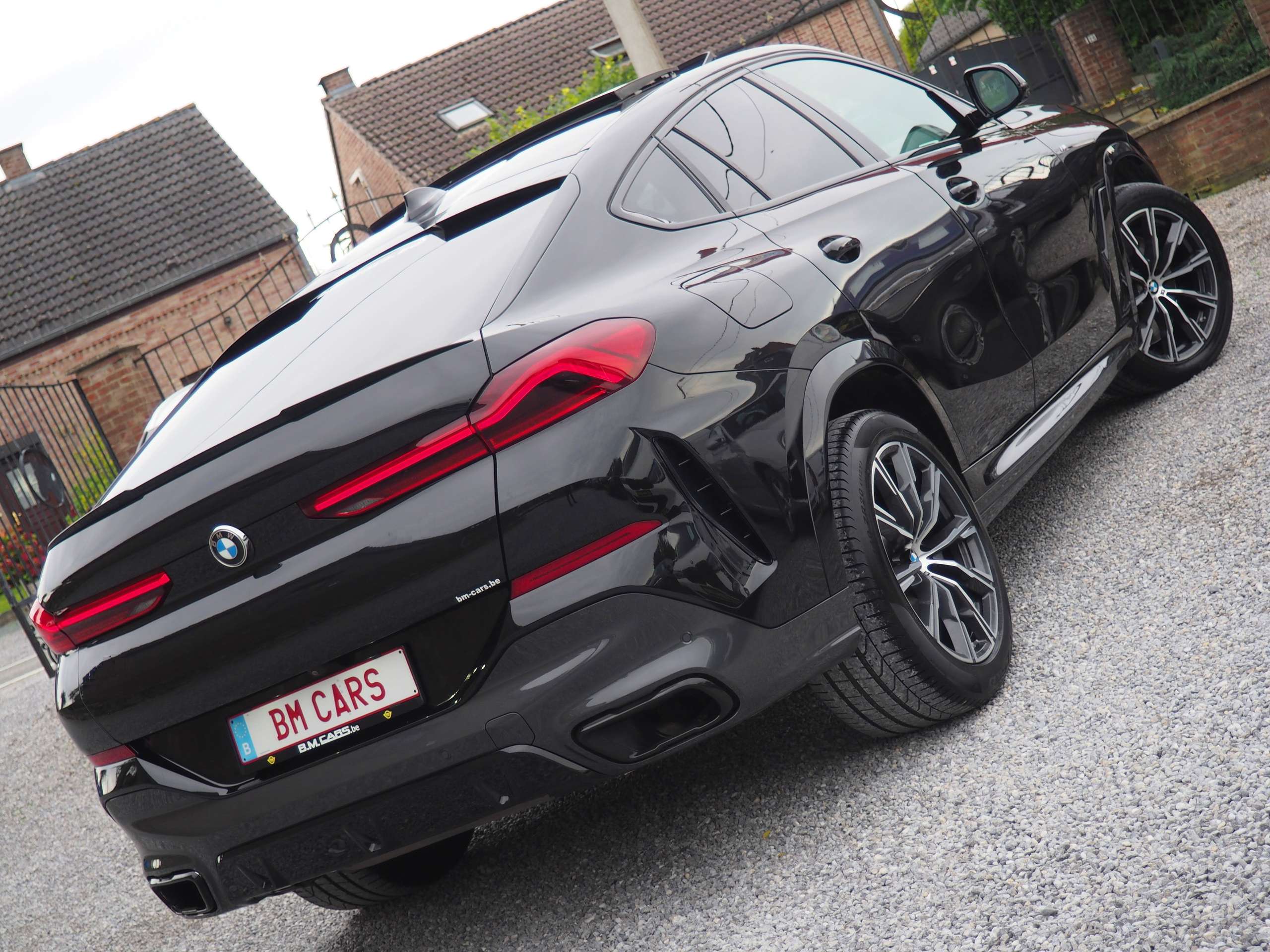 BMW - X6