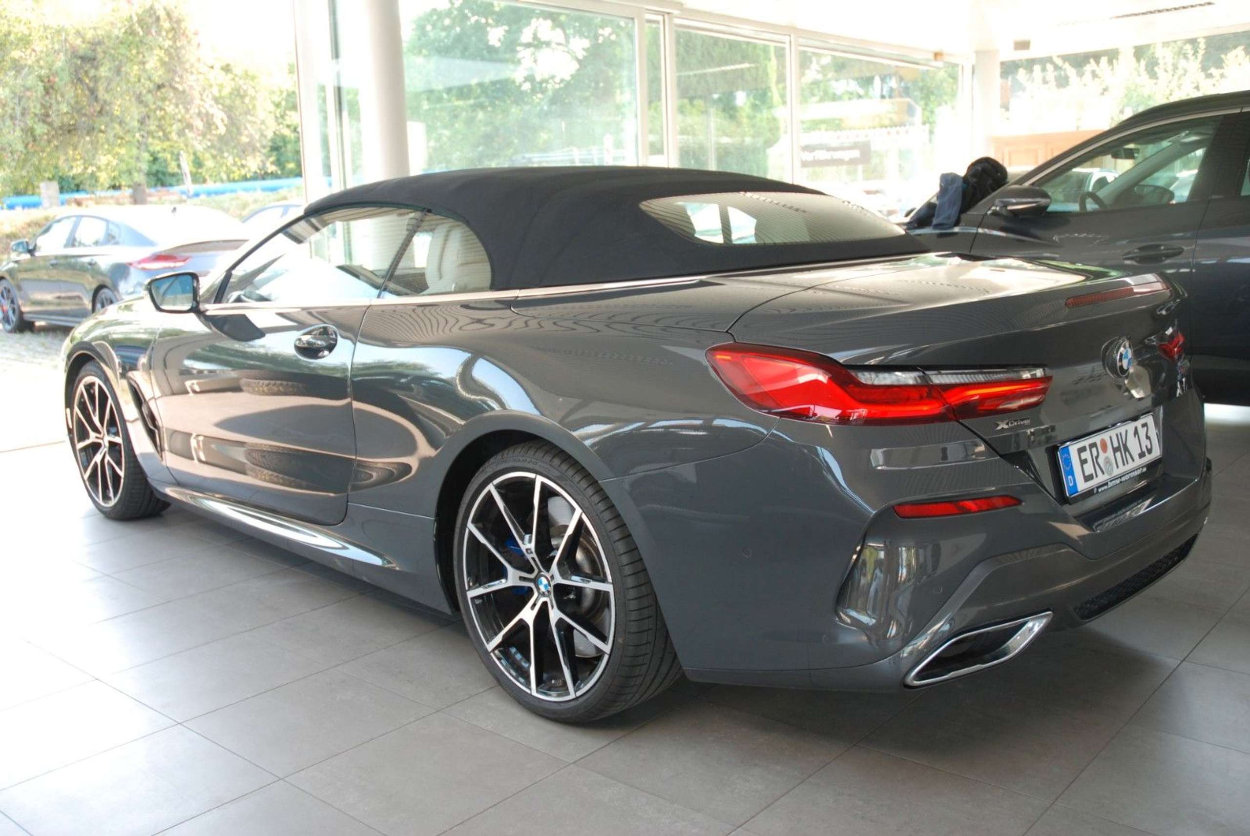 BMW - M850