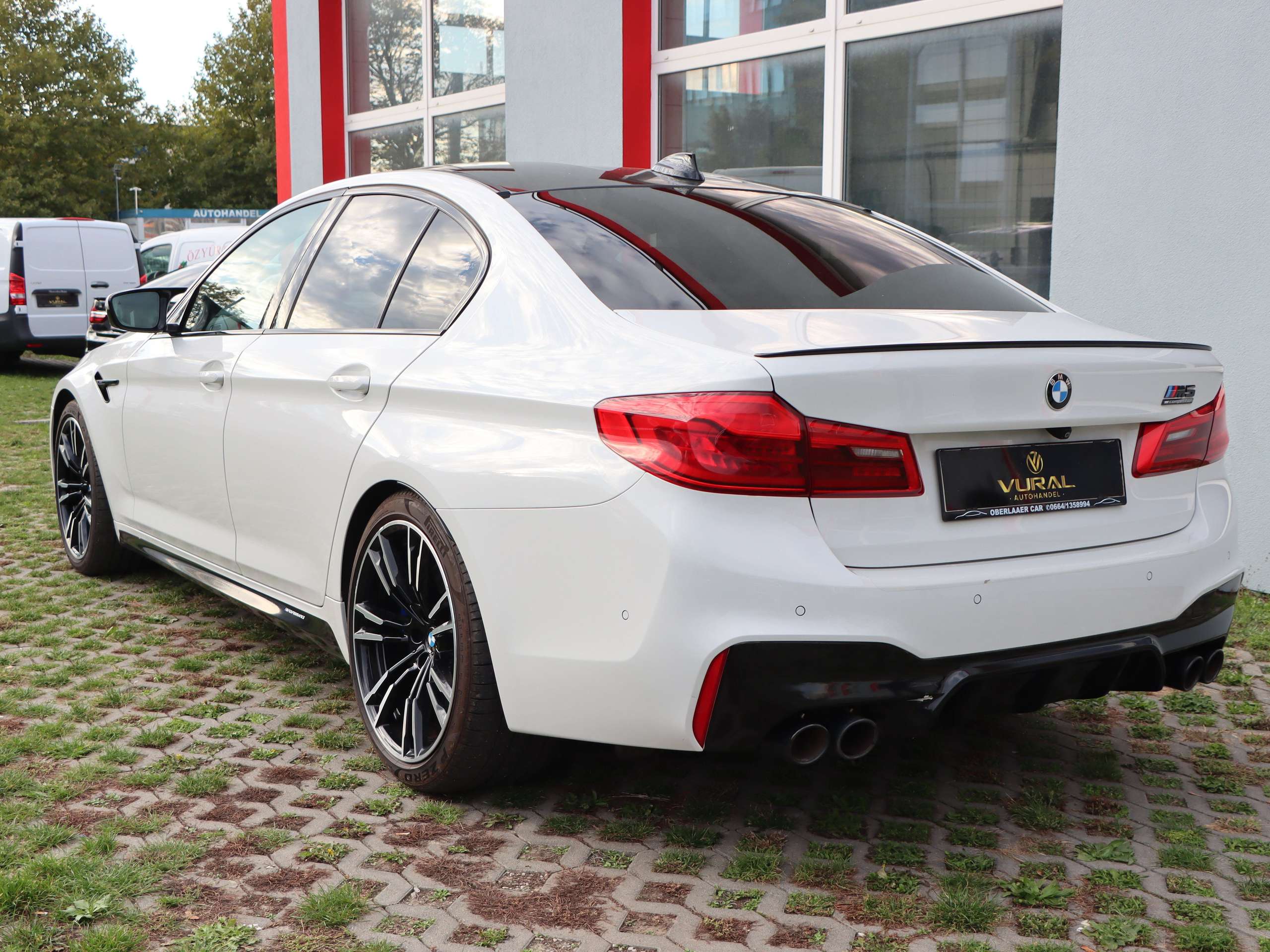 BMW - M5