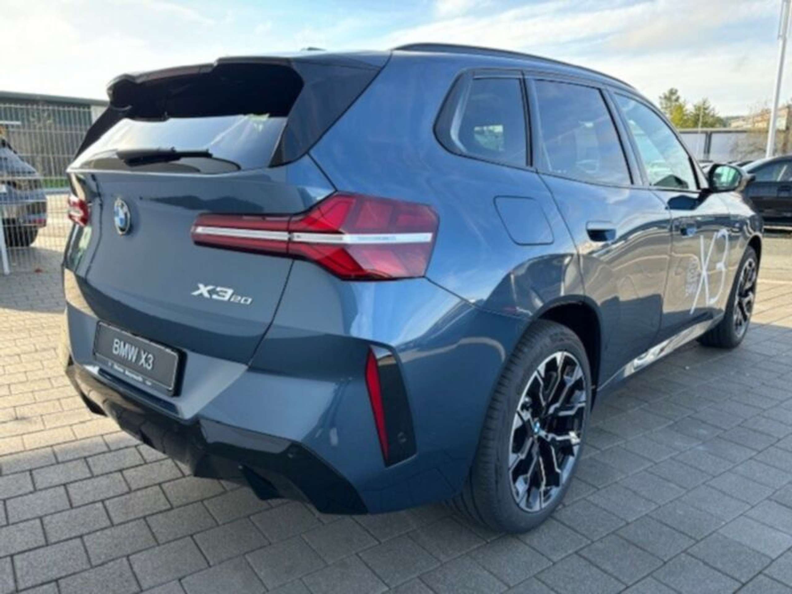 BMW - X3