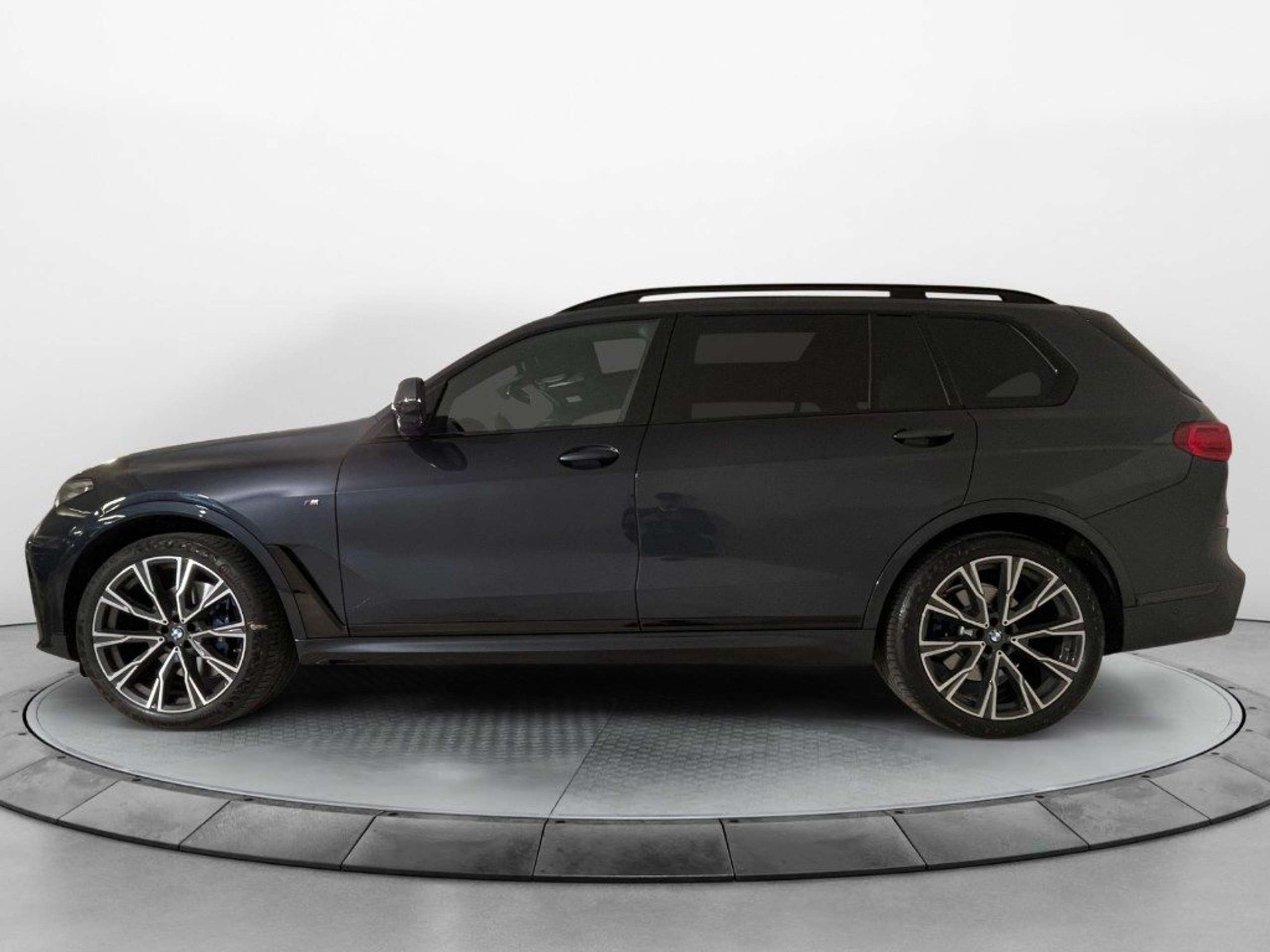 BMW - X7