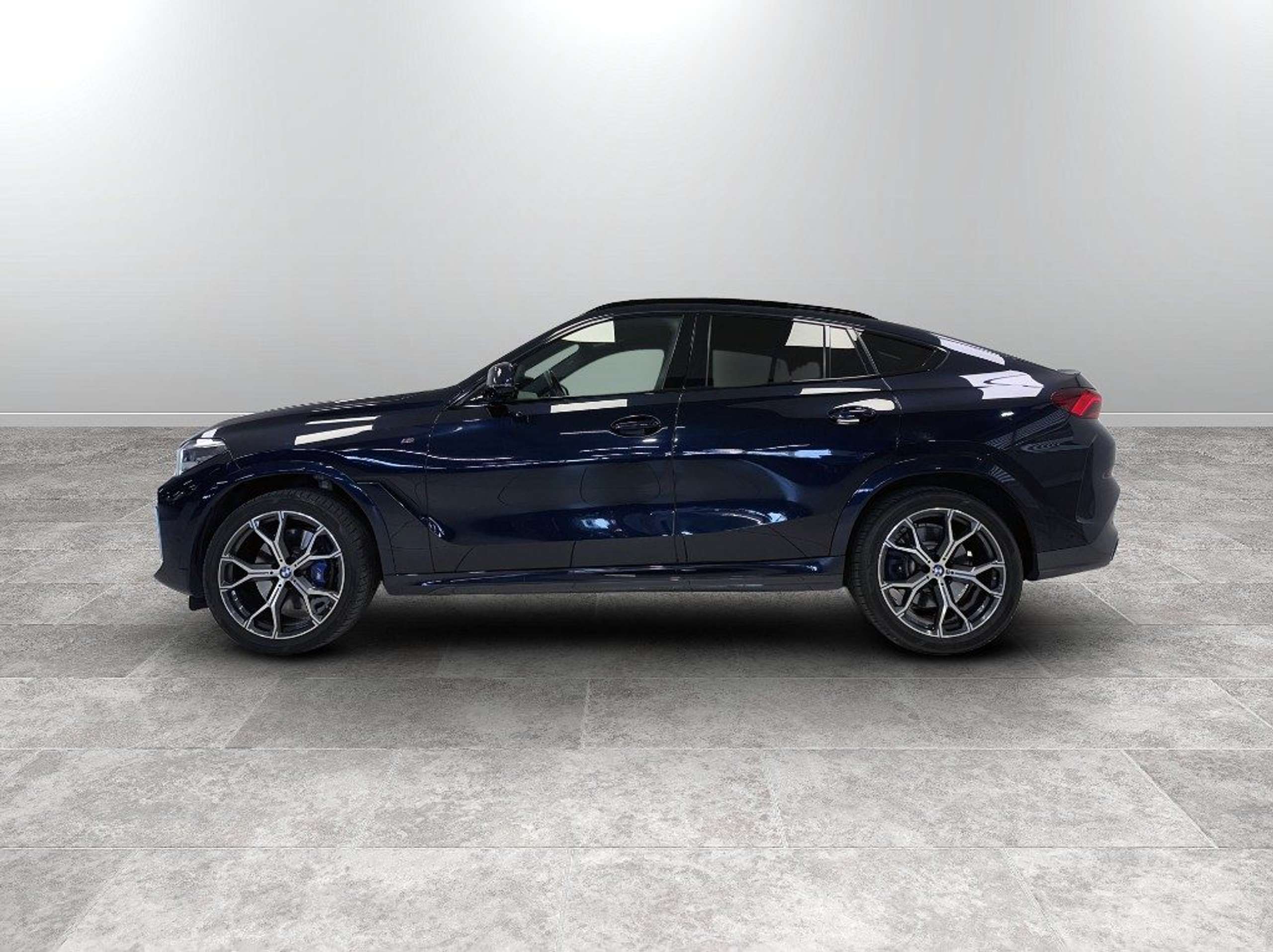 BMW - X6