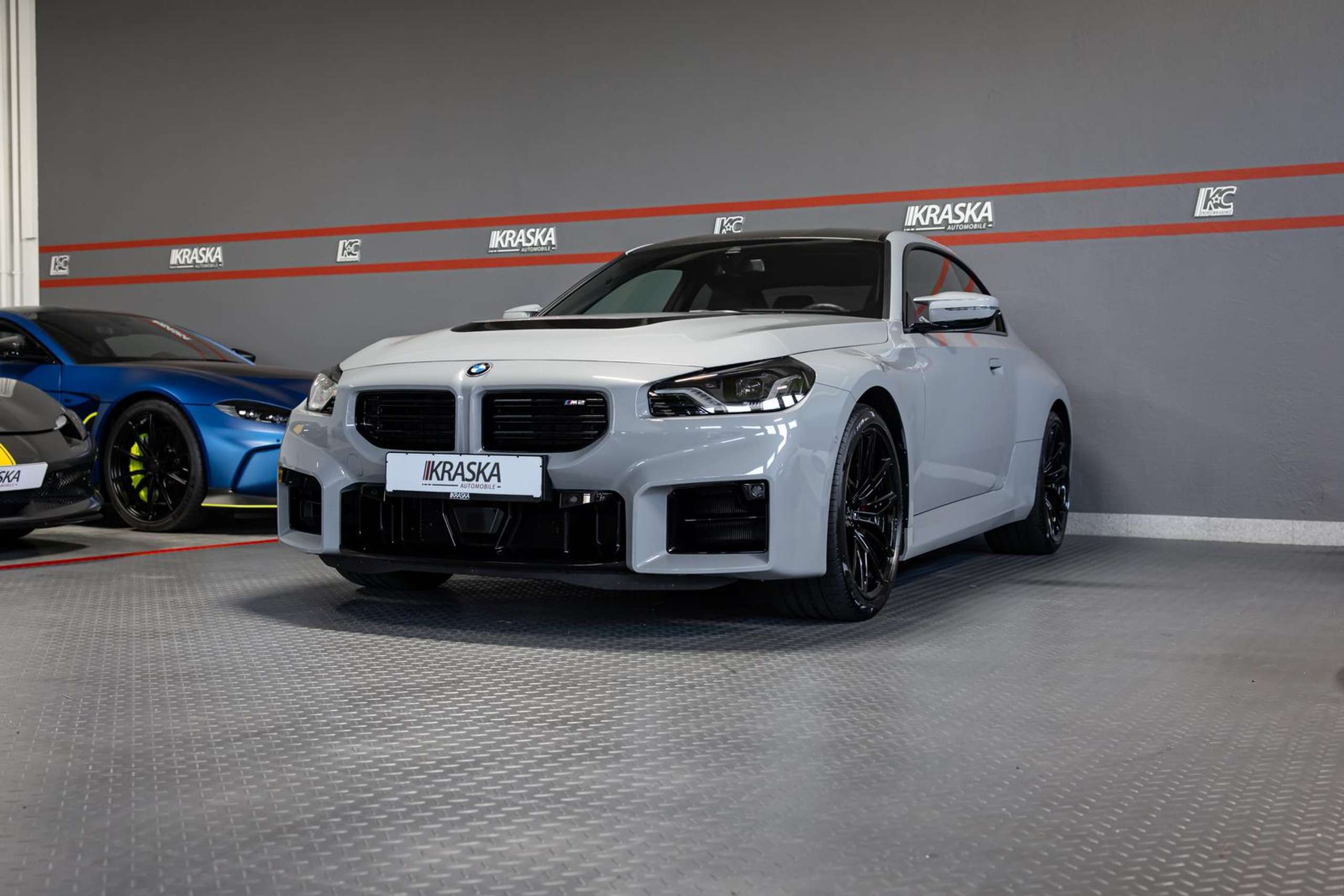 BMW - M2