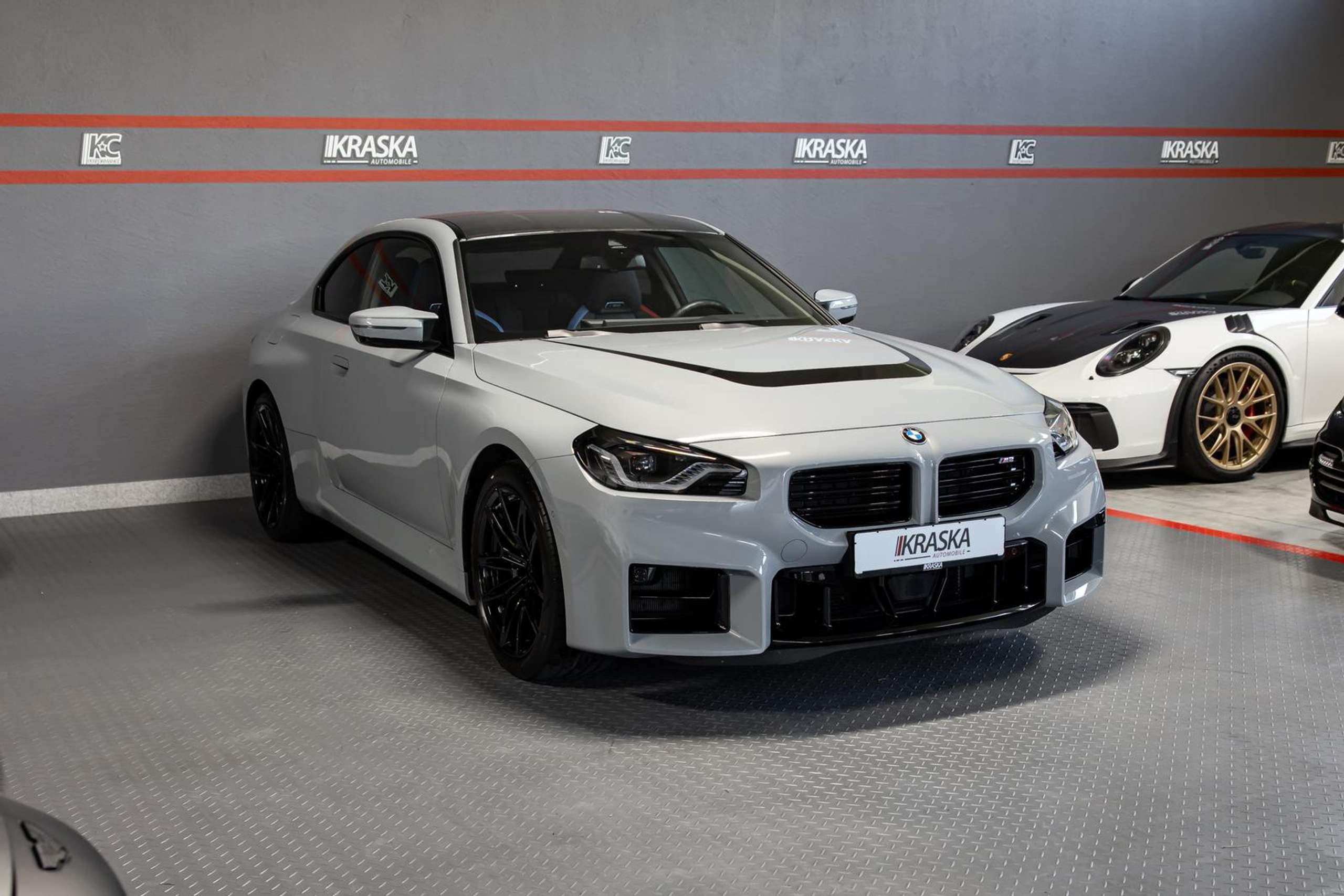 BMW - M2