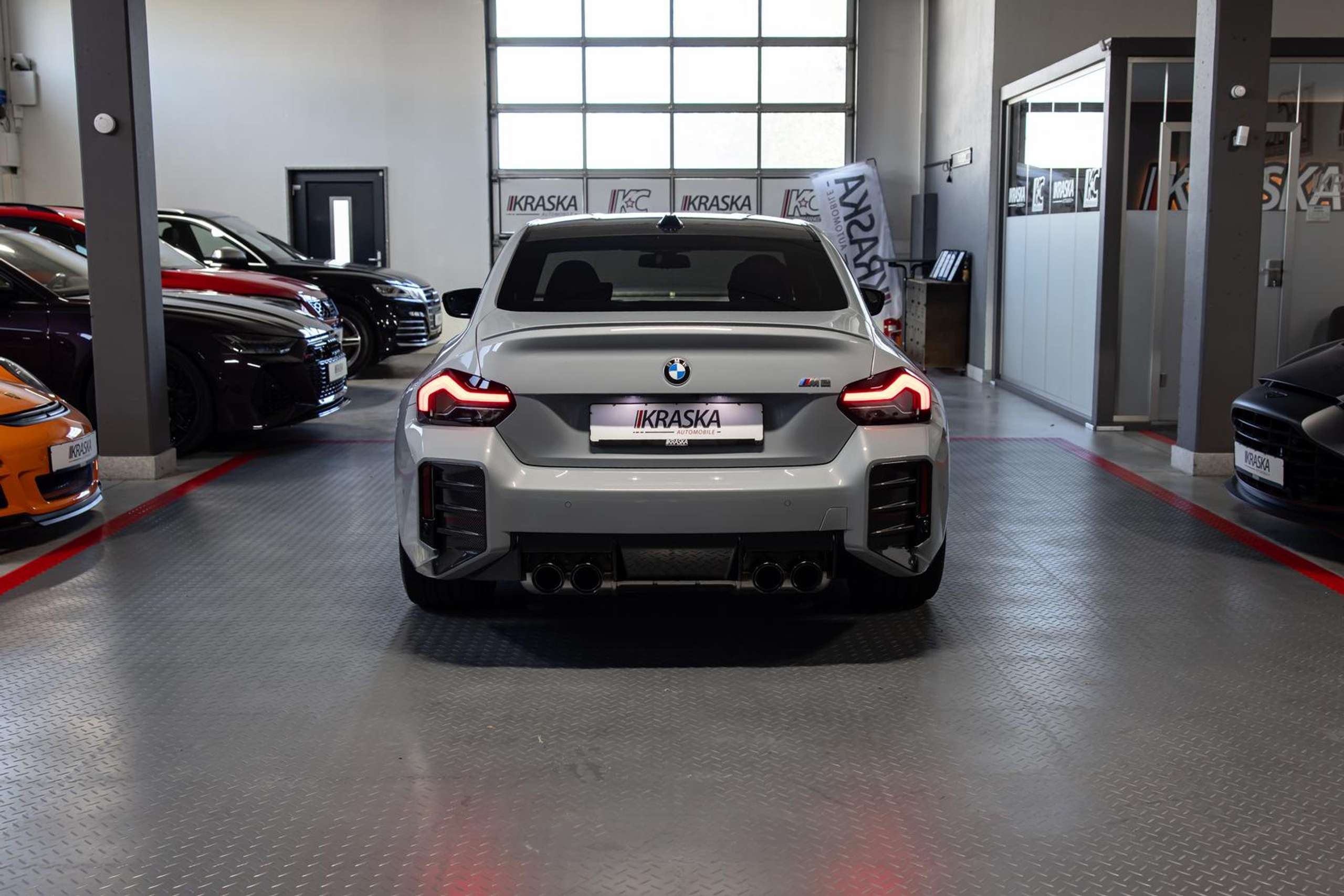 BMW - M2