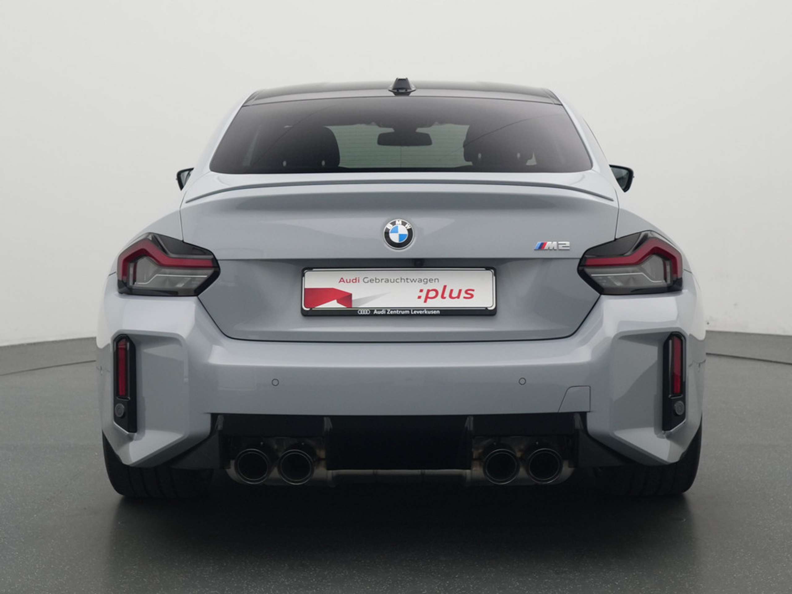 BMW - M2