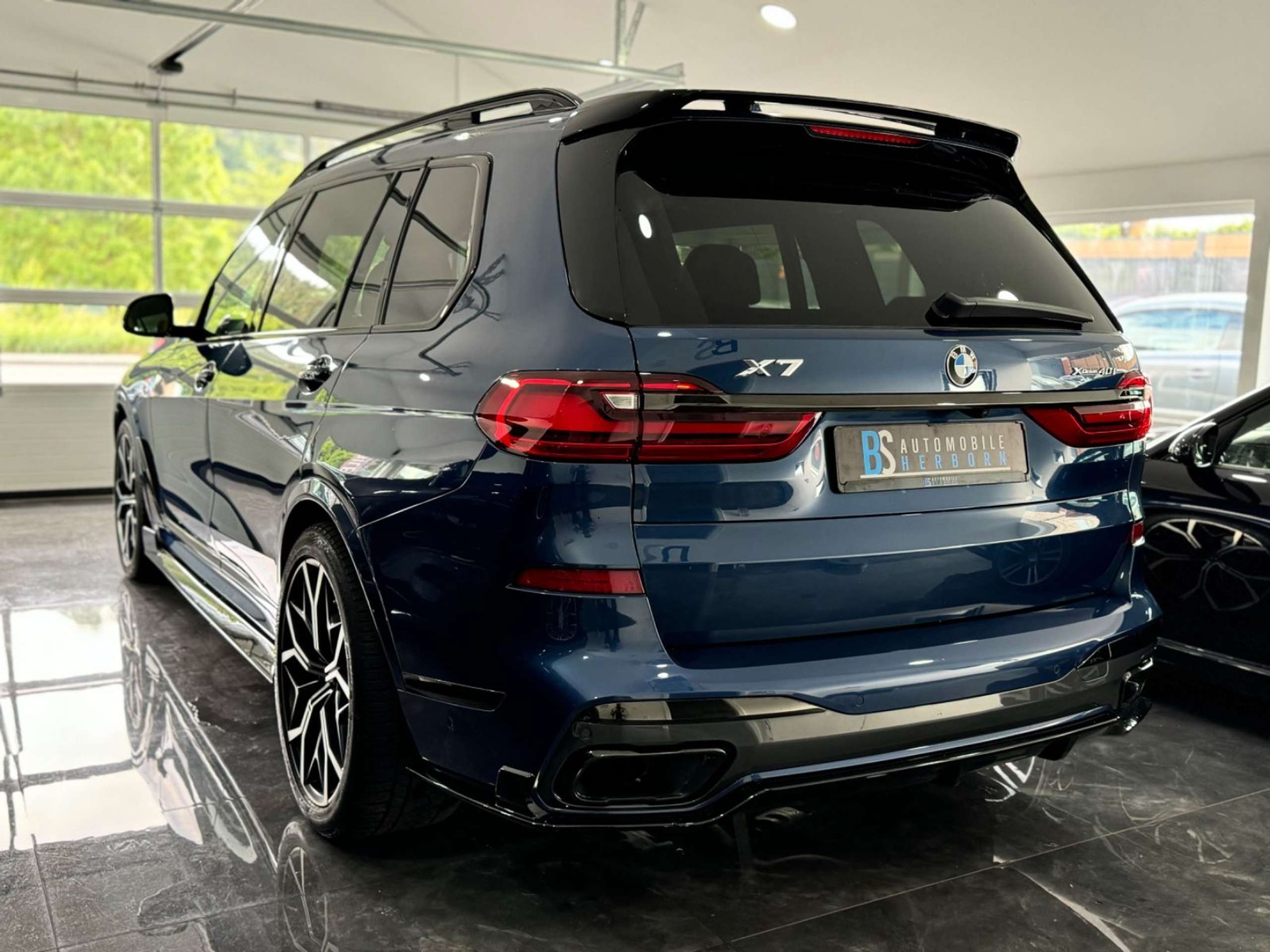 BMW - X7