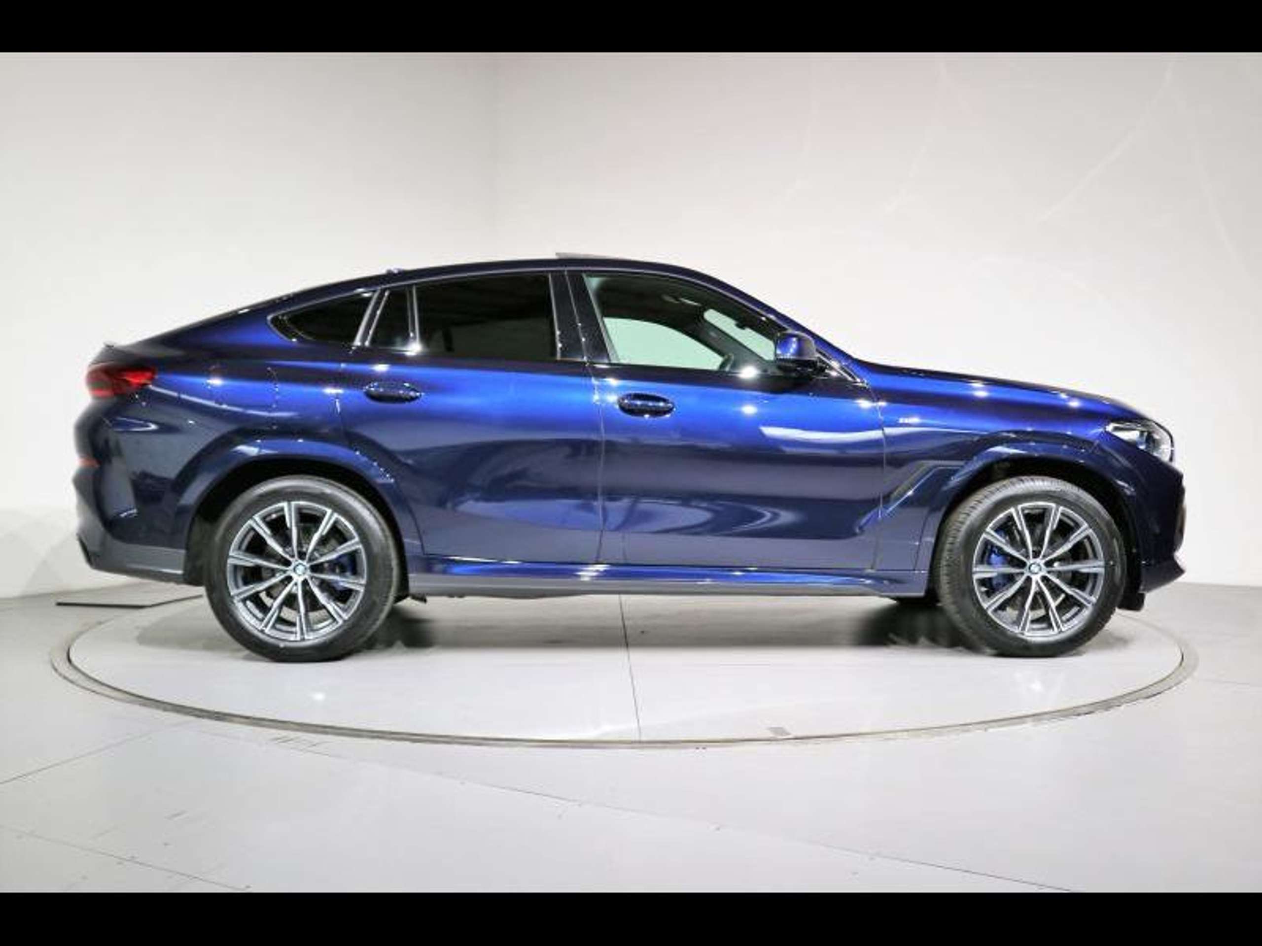 BMW - X6