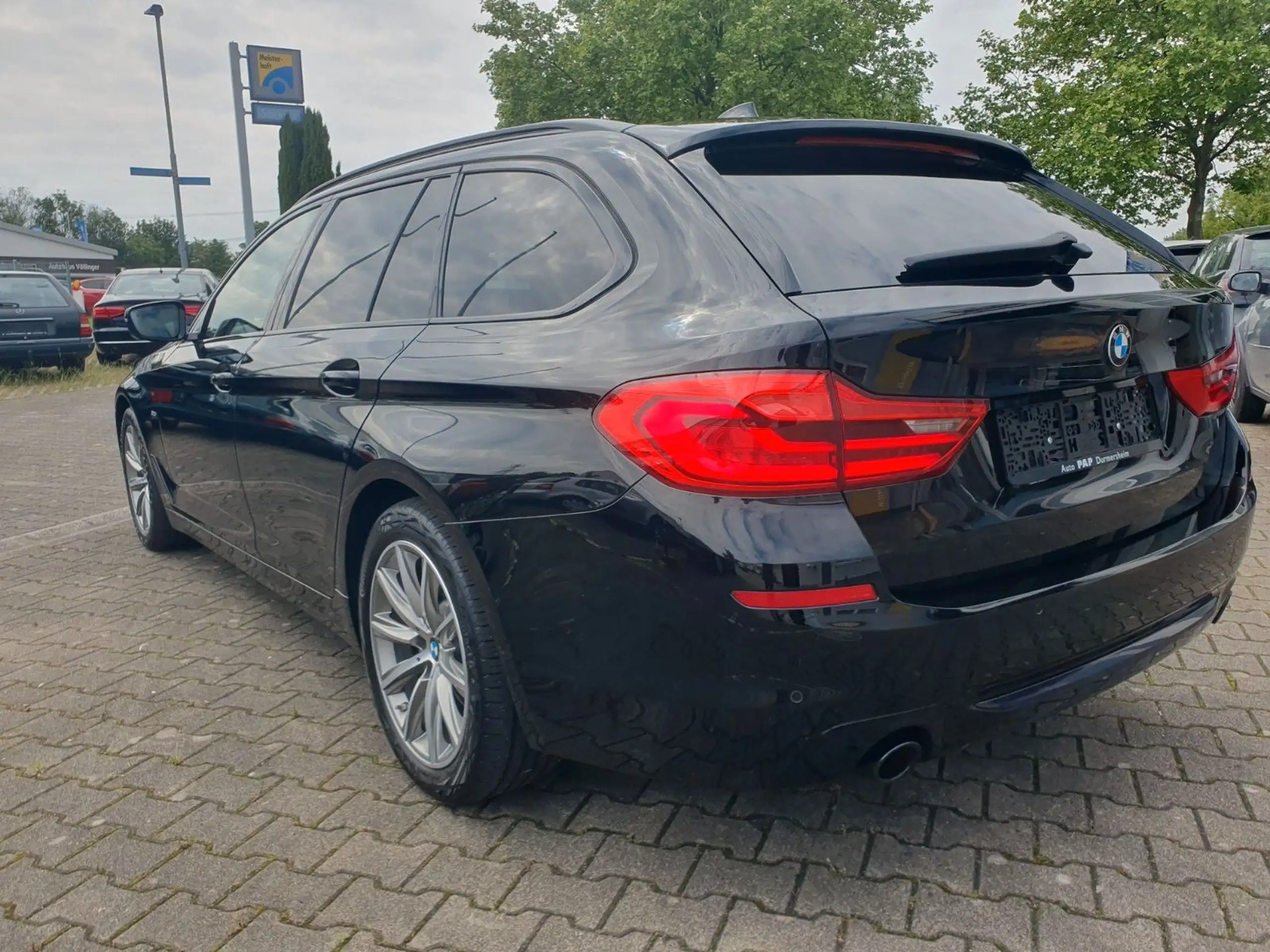 BMW - 525