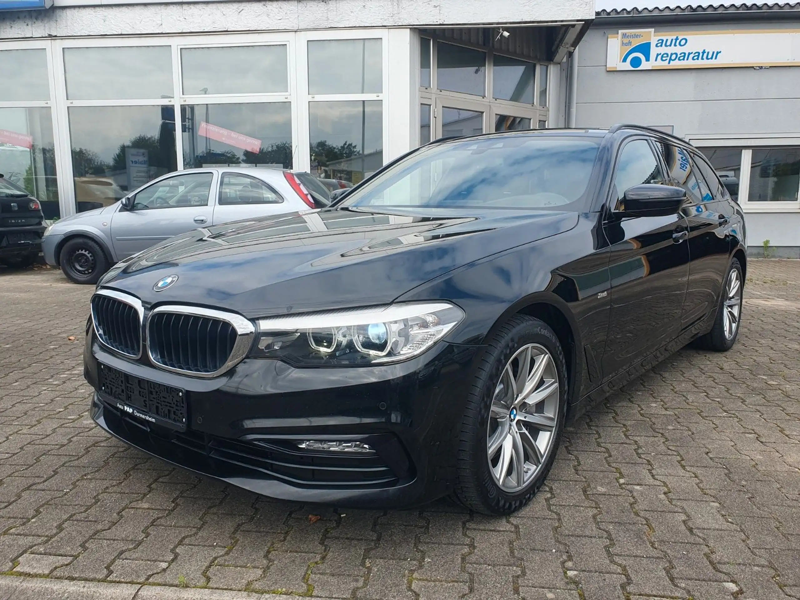 BMW - 525