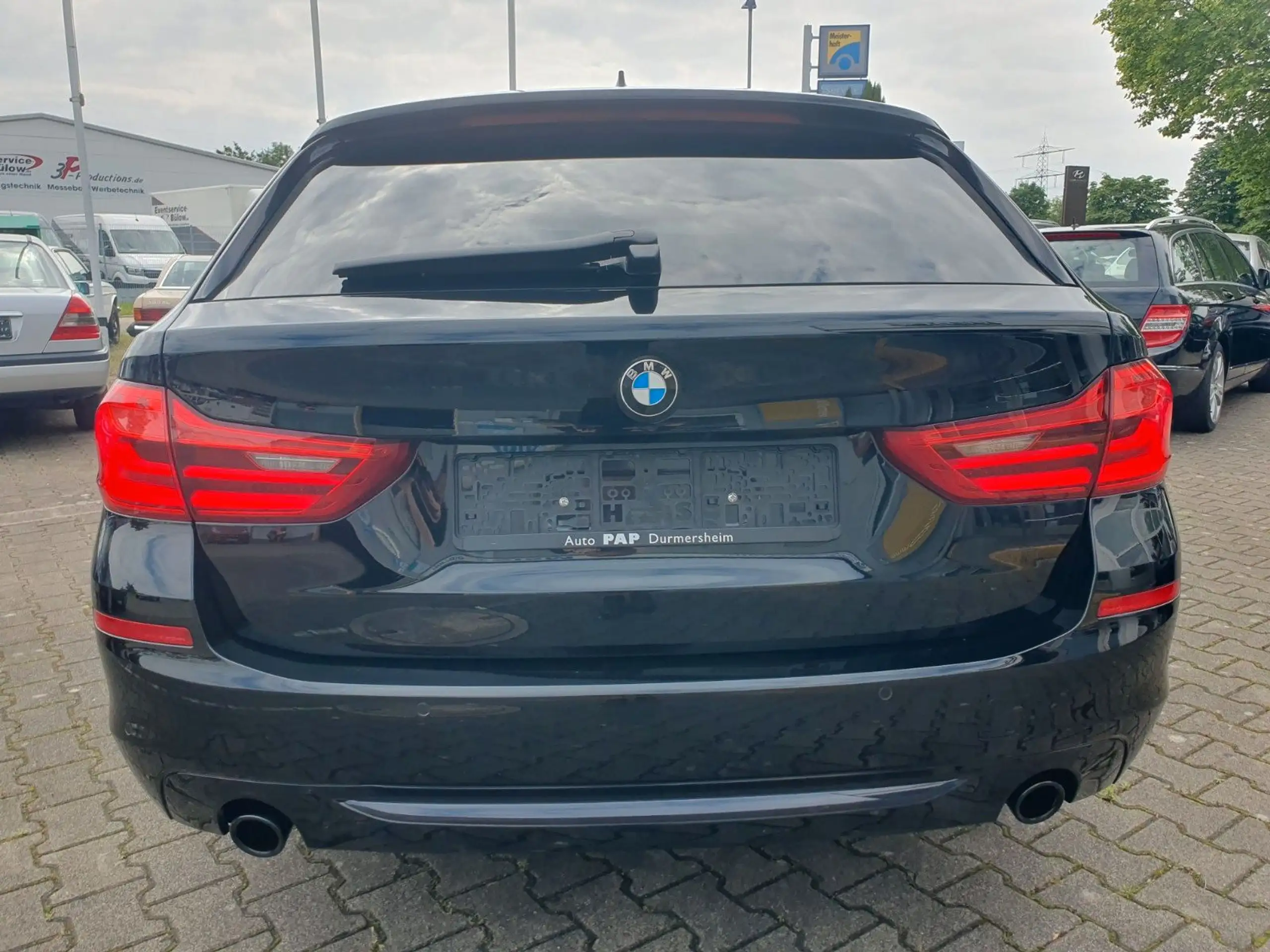 BMW - 525