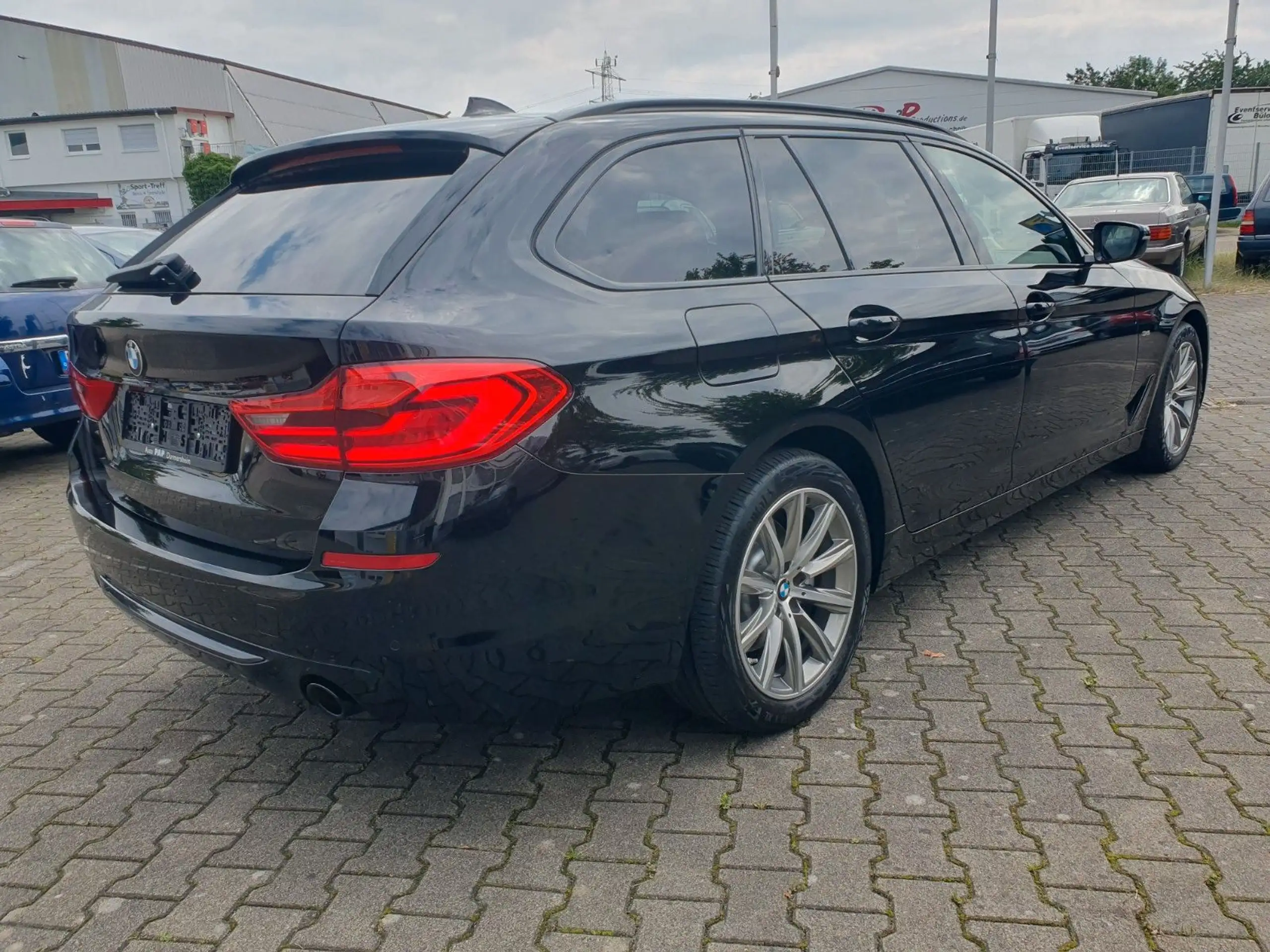 BMW - 525