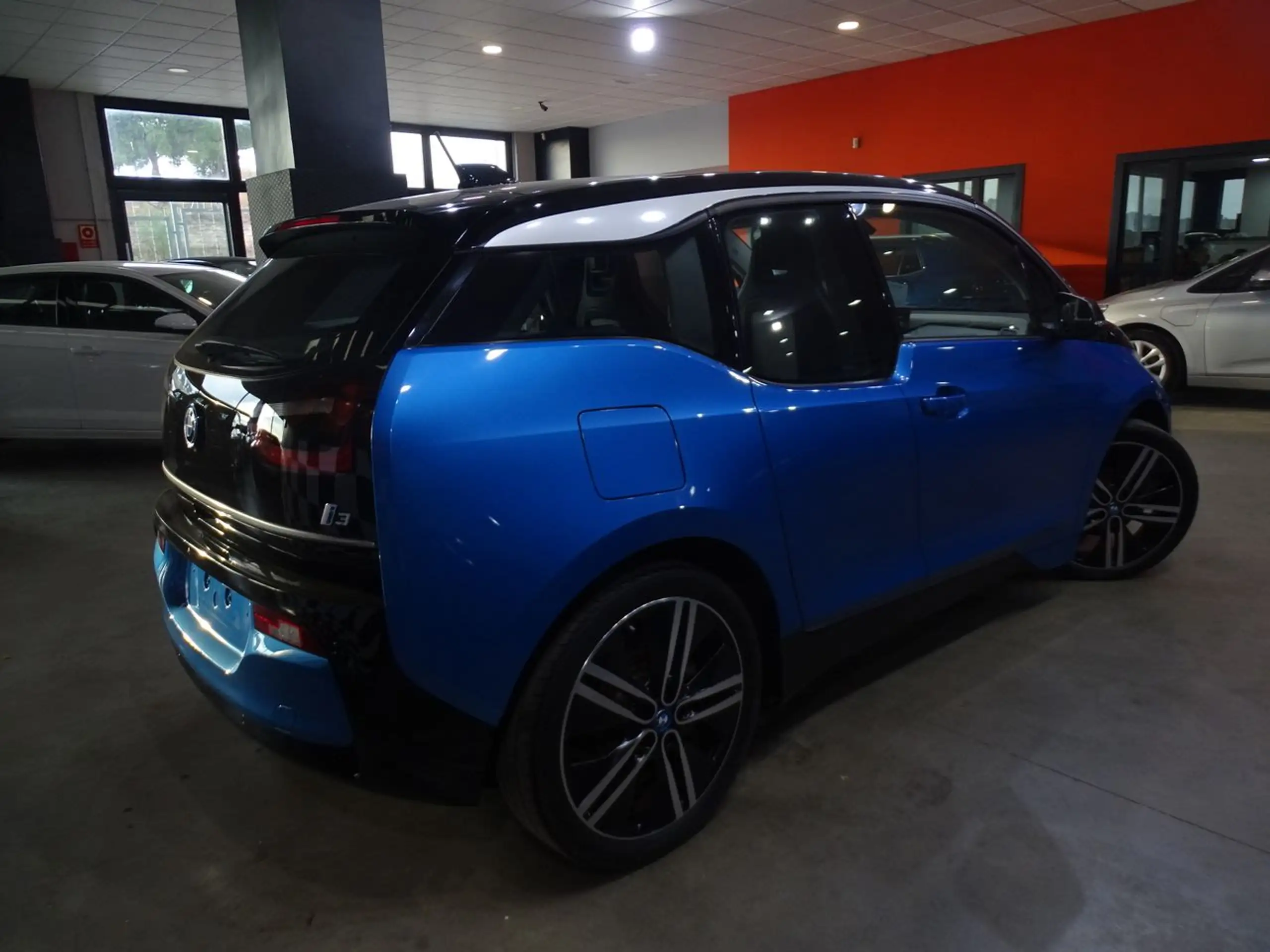 BMW - i3