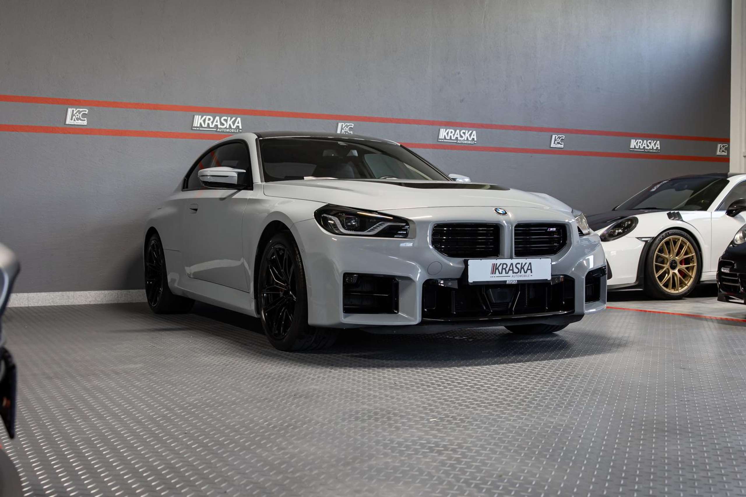 BMW - M2