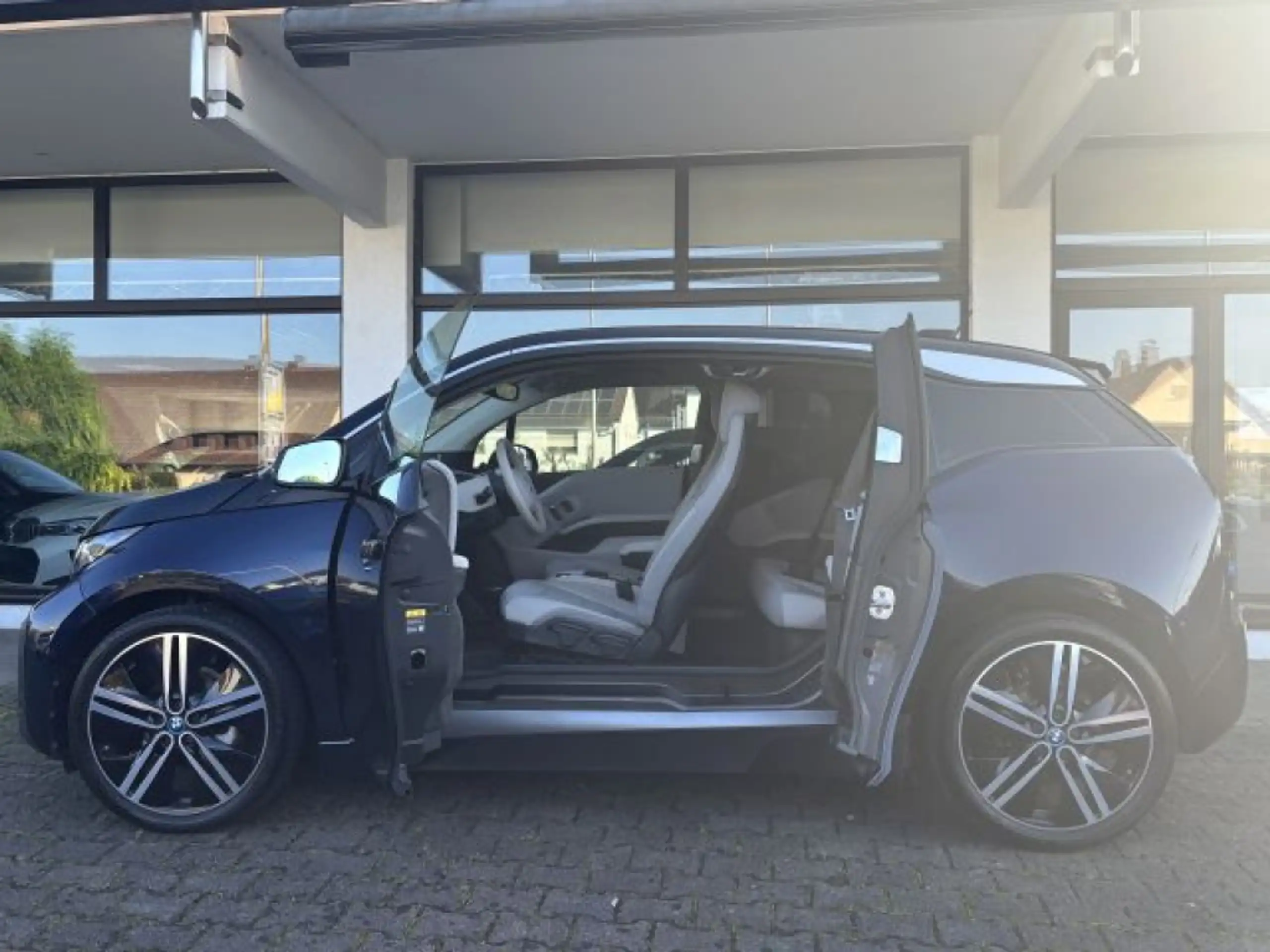 BMW - i3