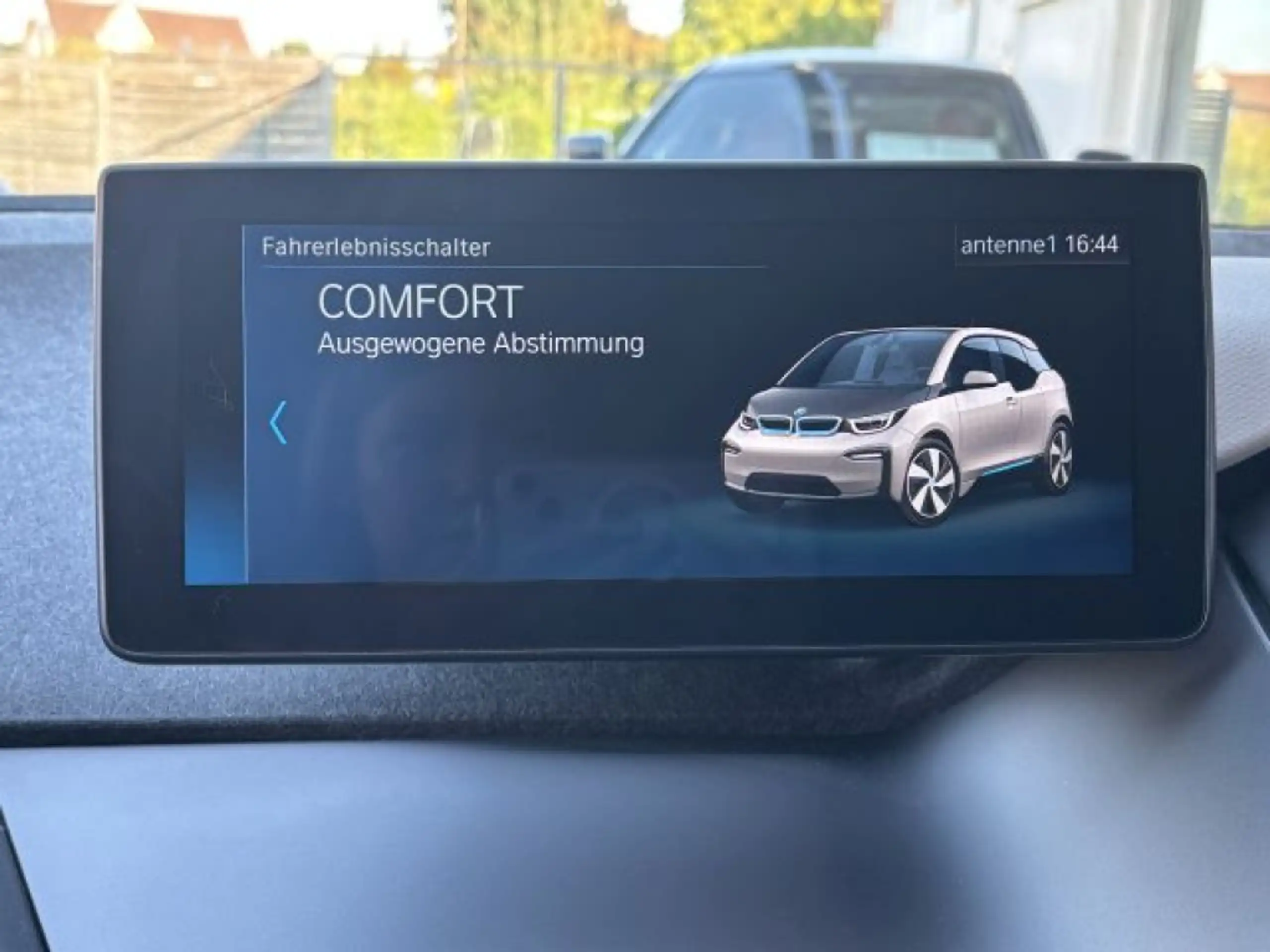 BMW - i3