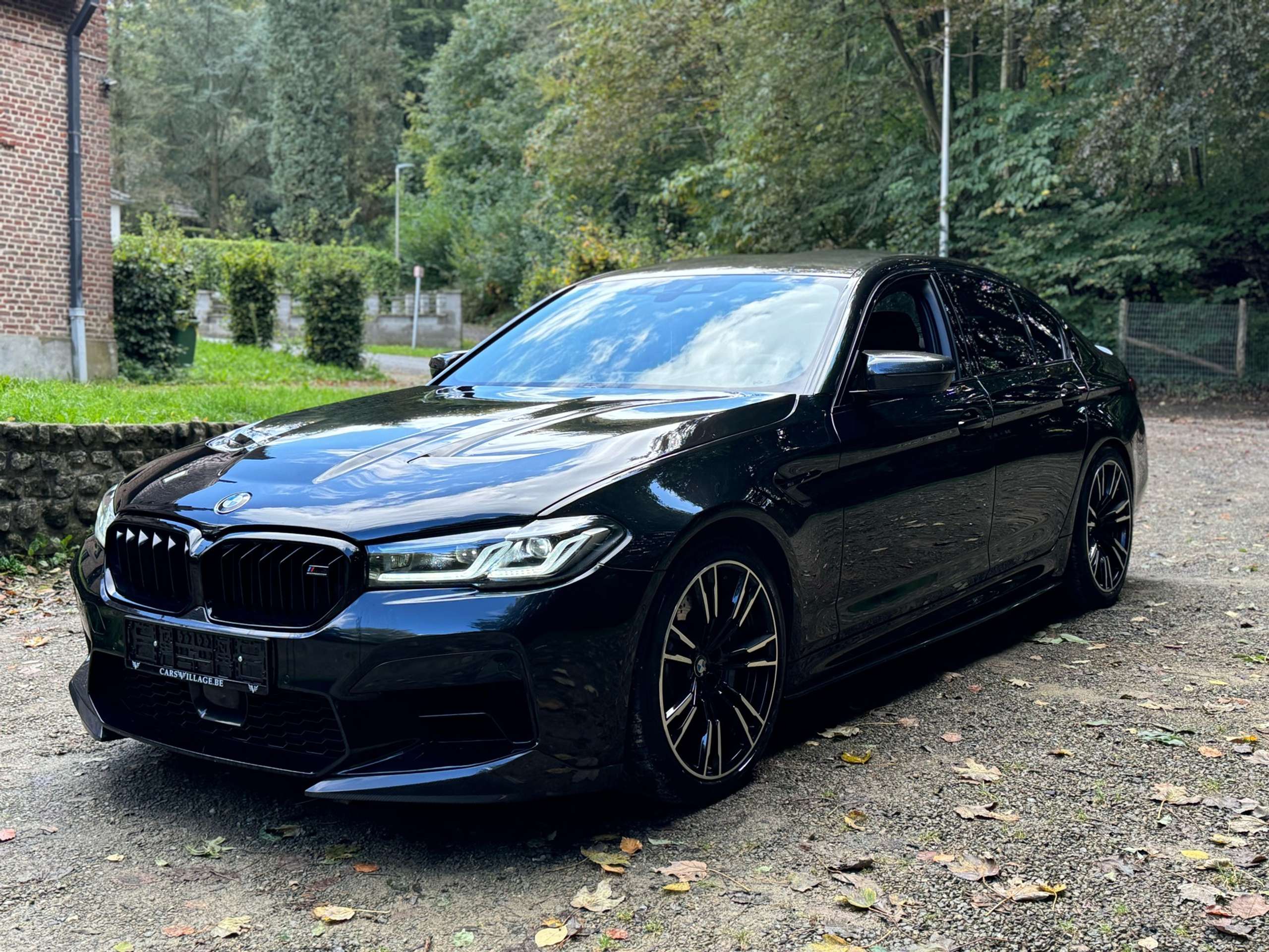 BMW - M5