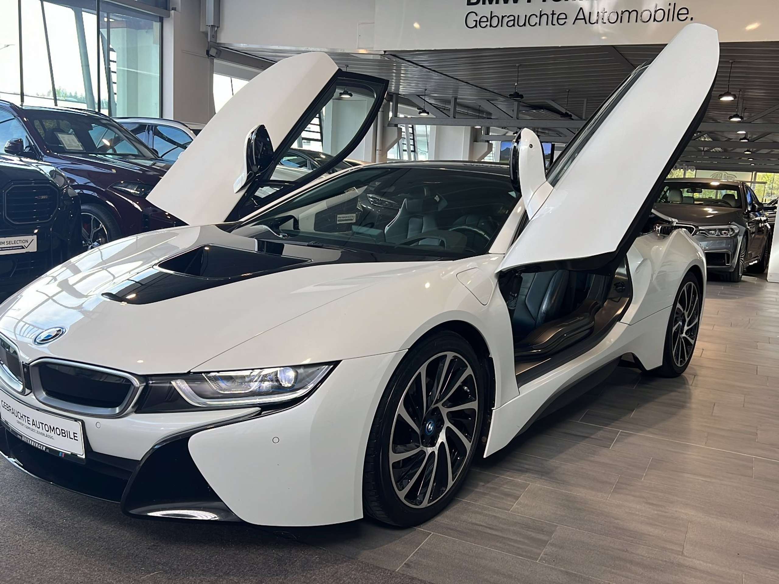 BMW - i8