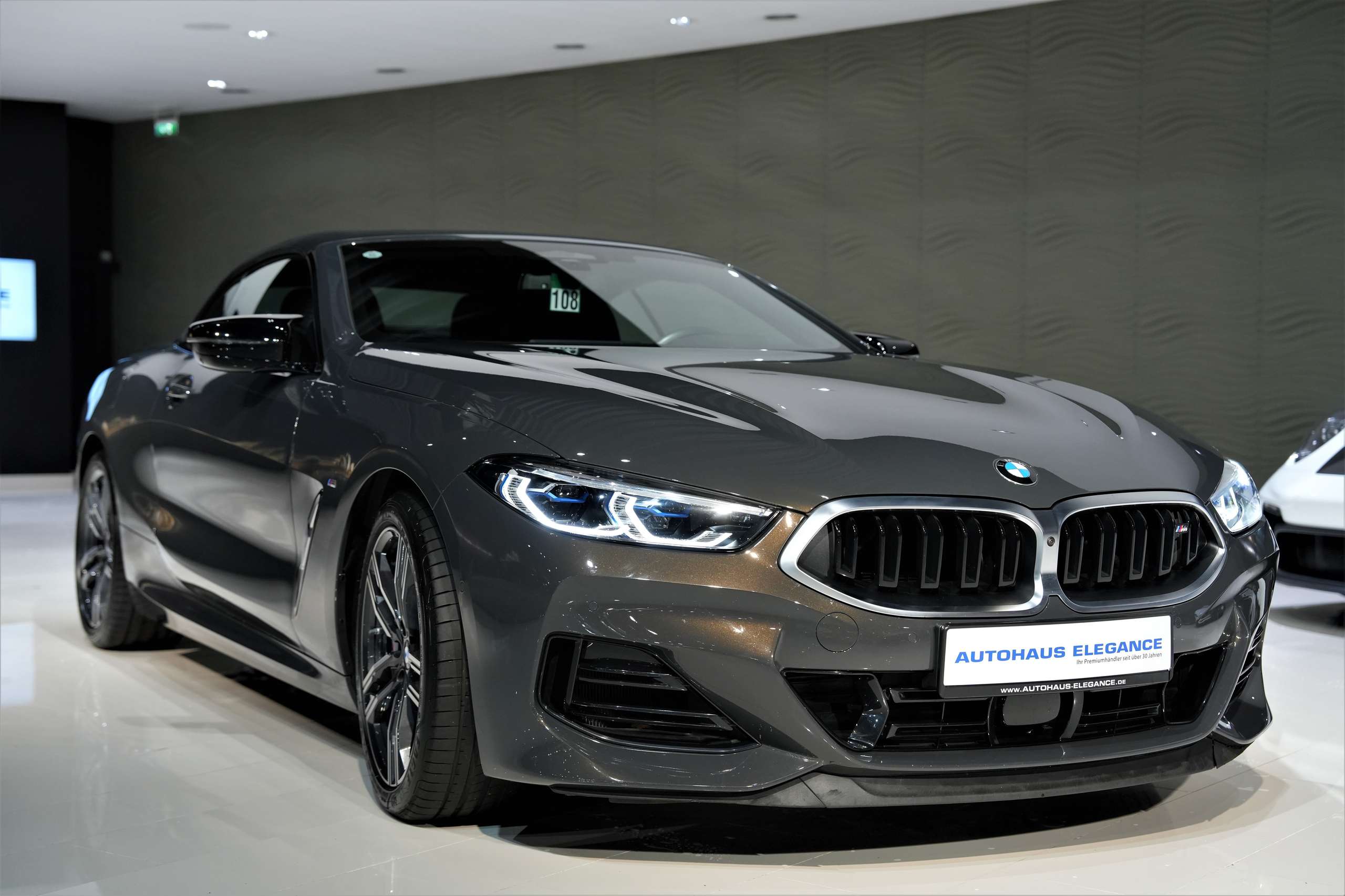 BMW - M850