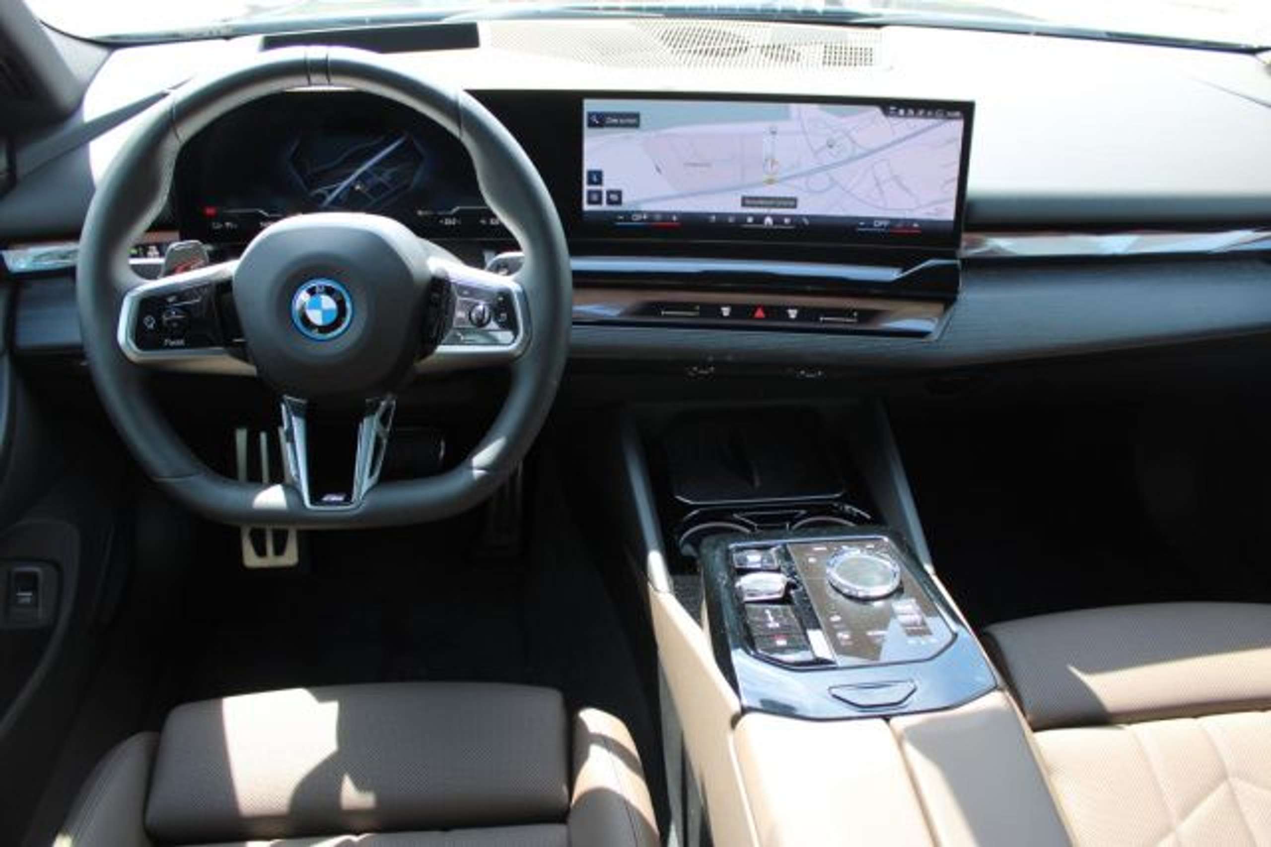 BMW - i5