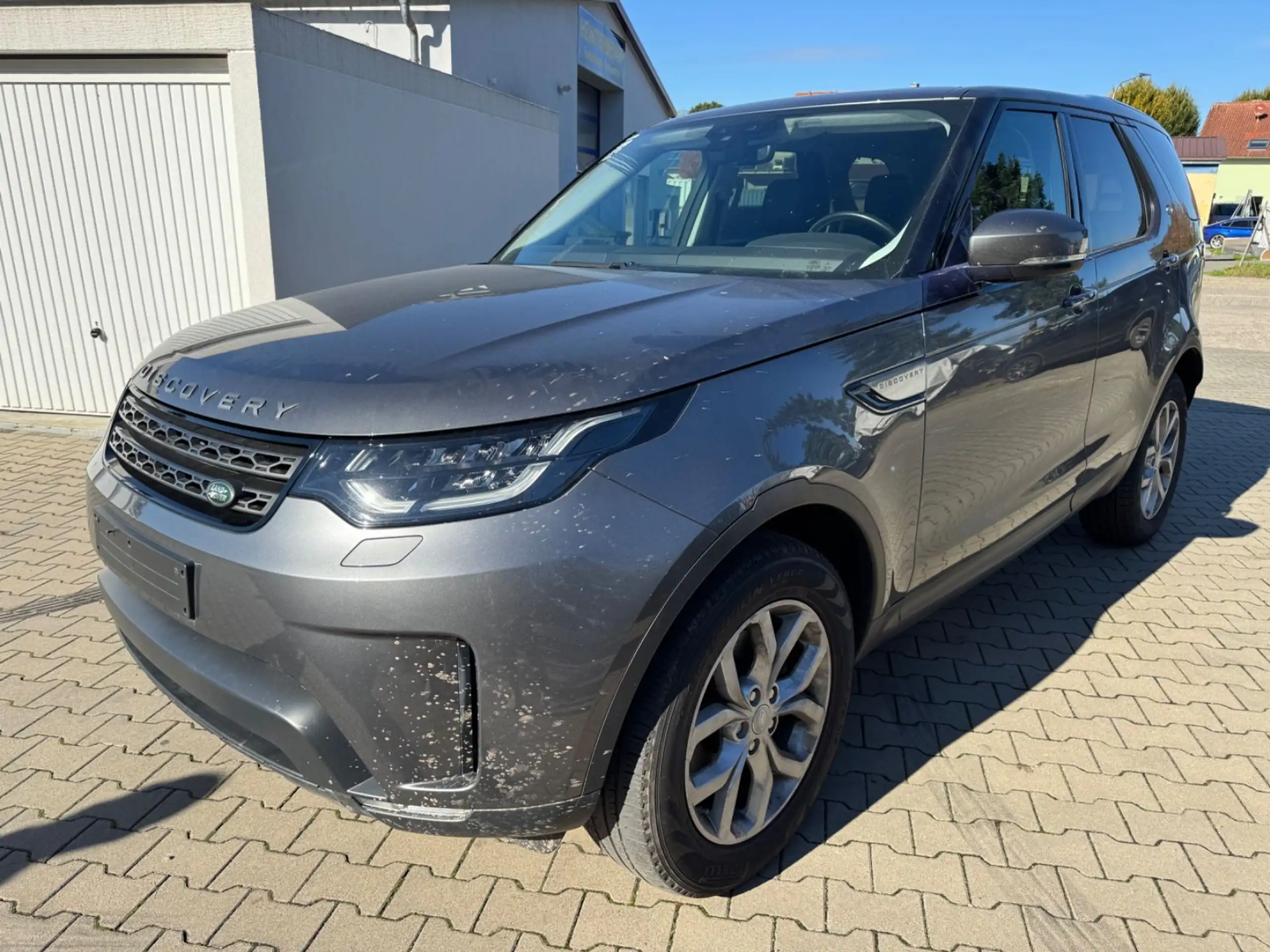 Land Rover - Discovery