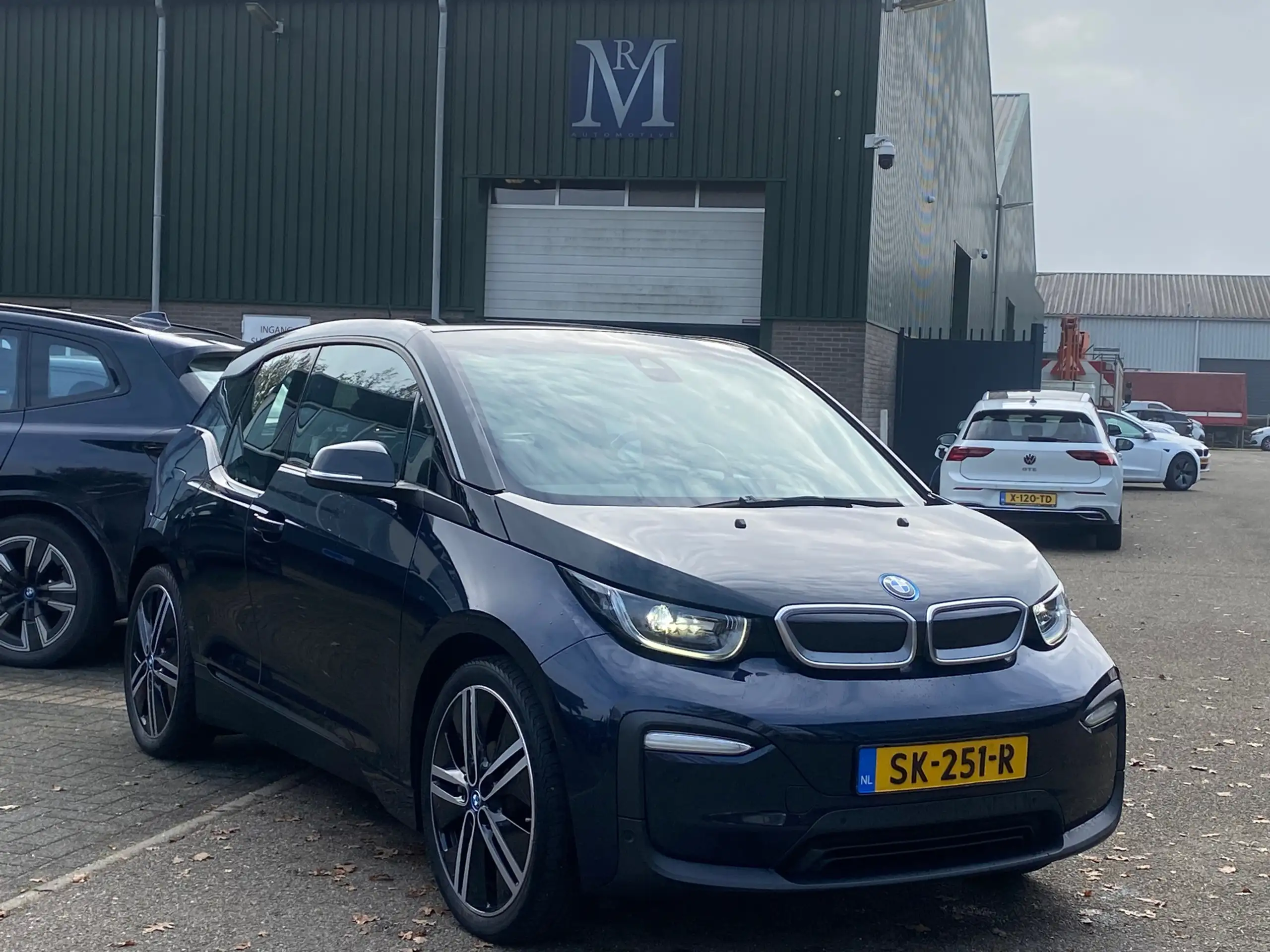 BMW - i3