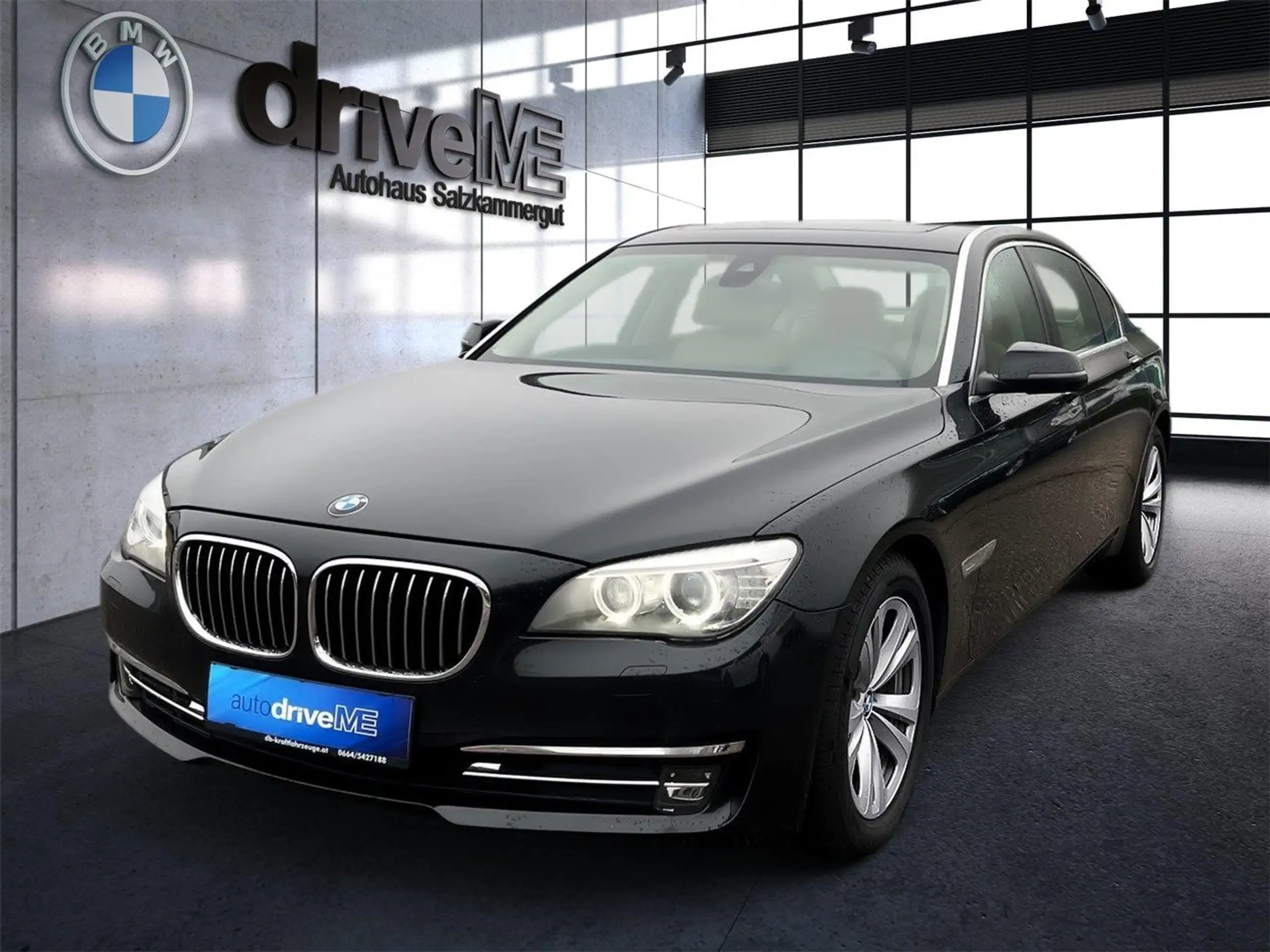 BMW - 730