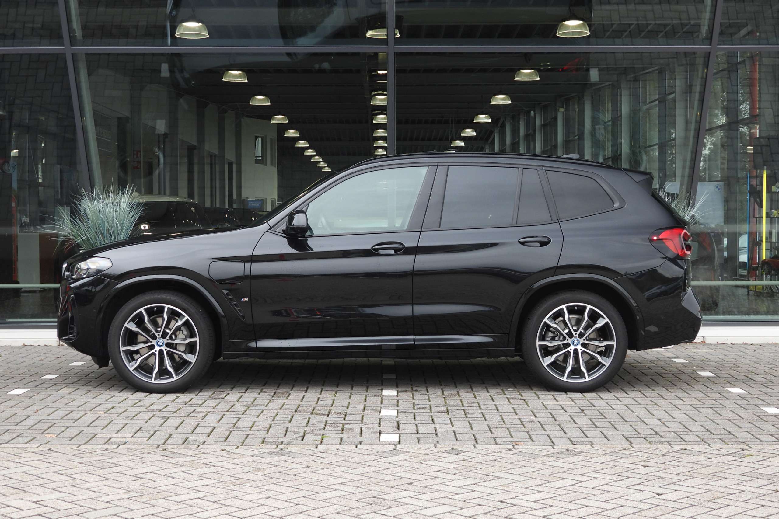 BMW - X3