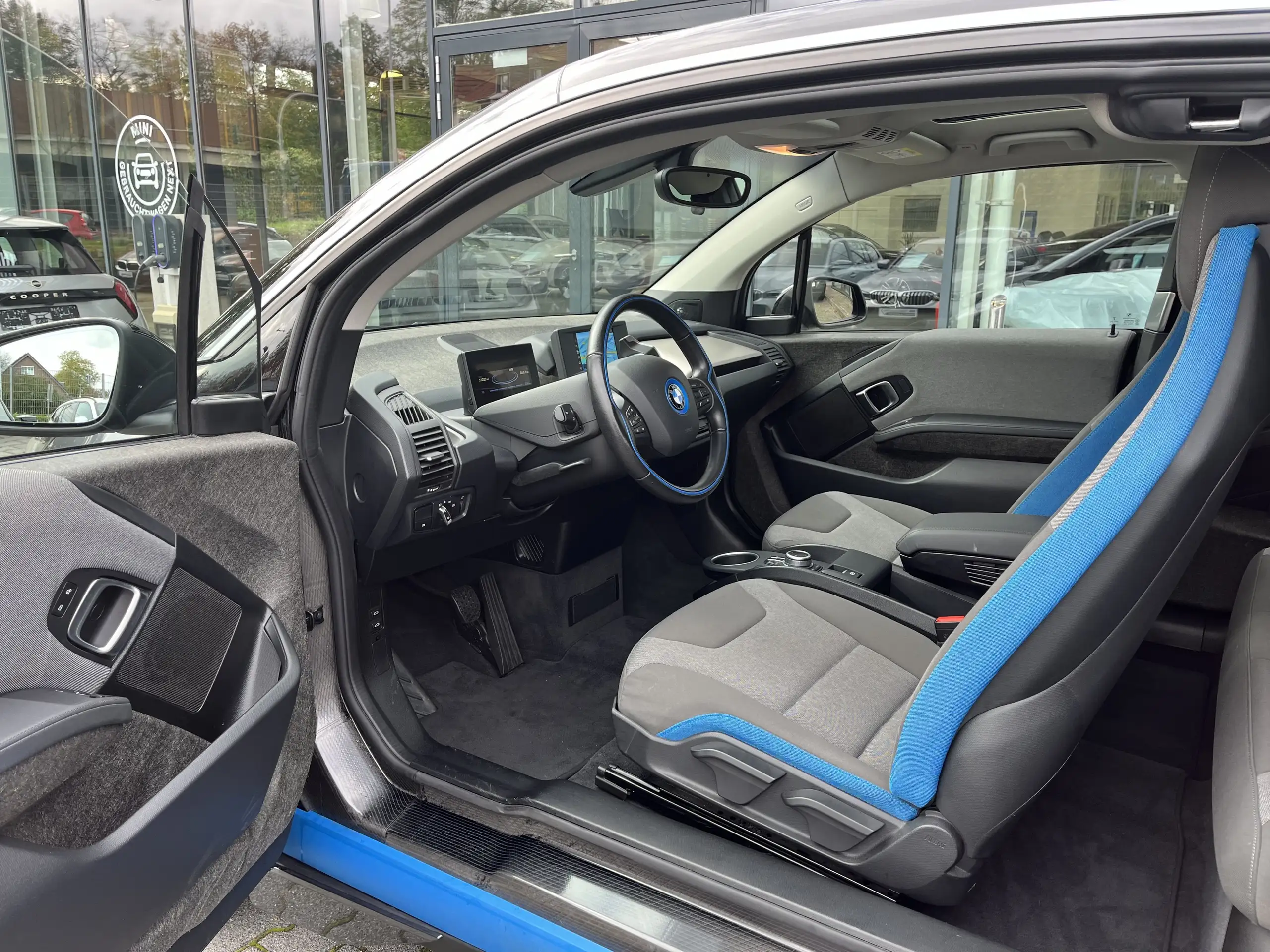 BMW - i3