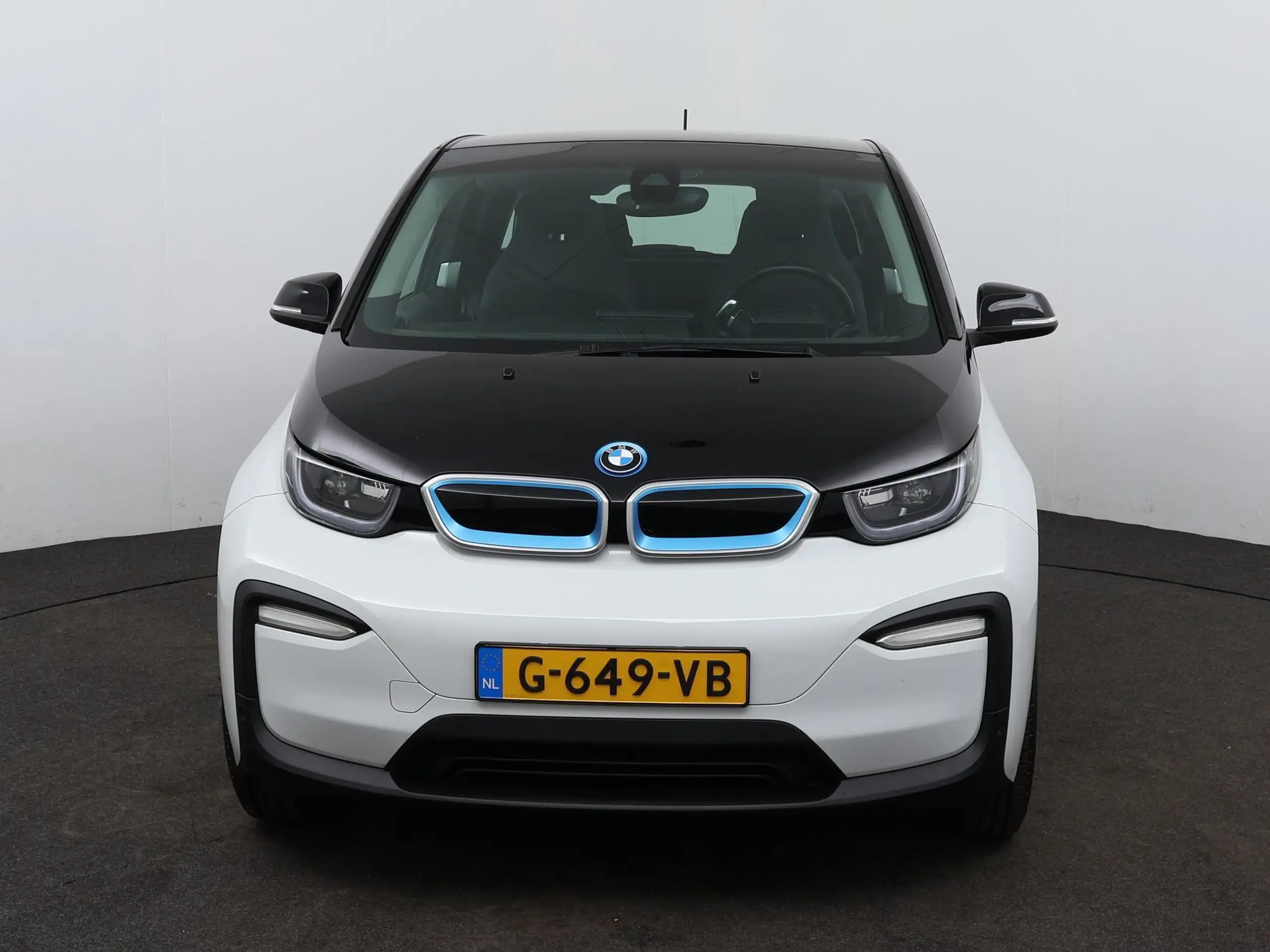 BMW - i3