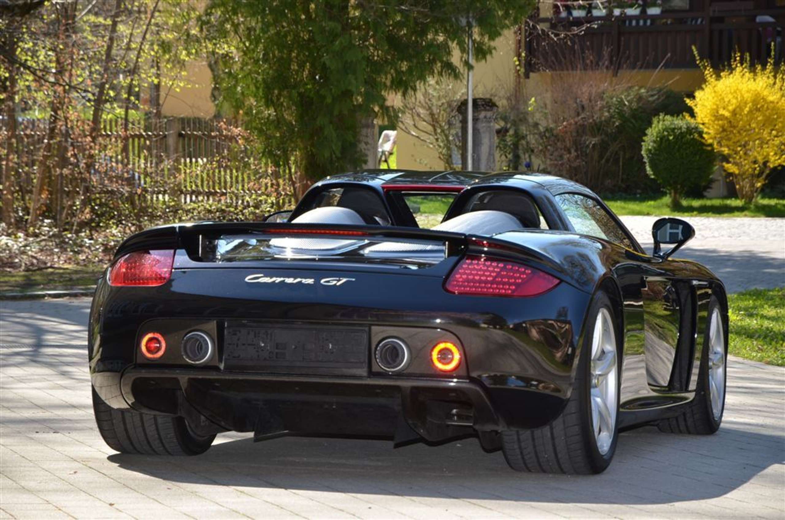 Porsche - Carrera GT