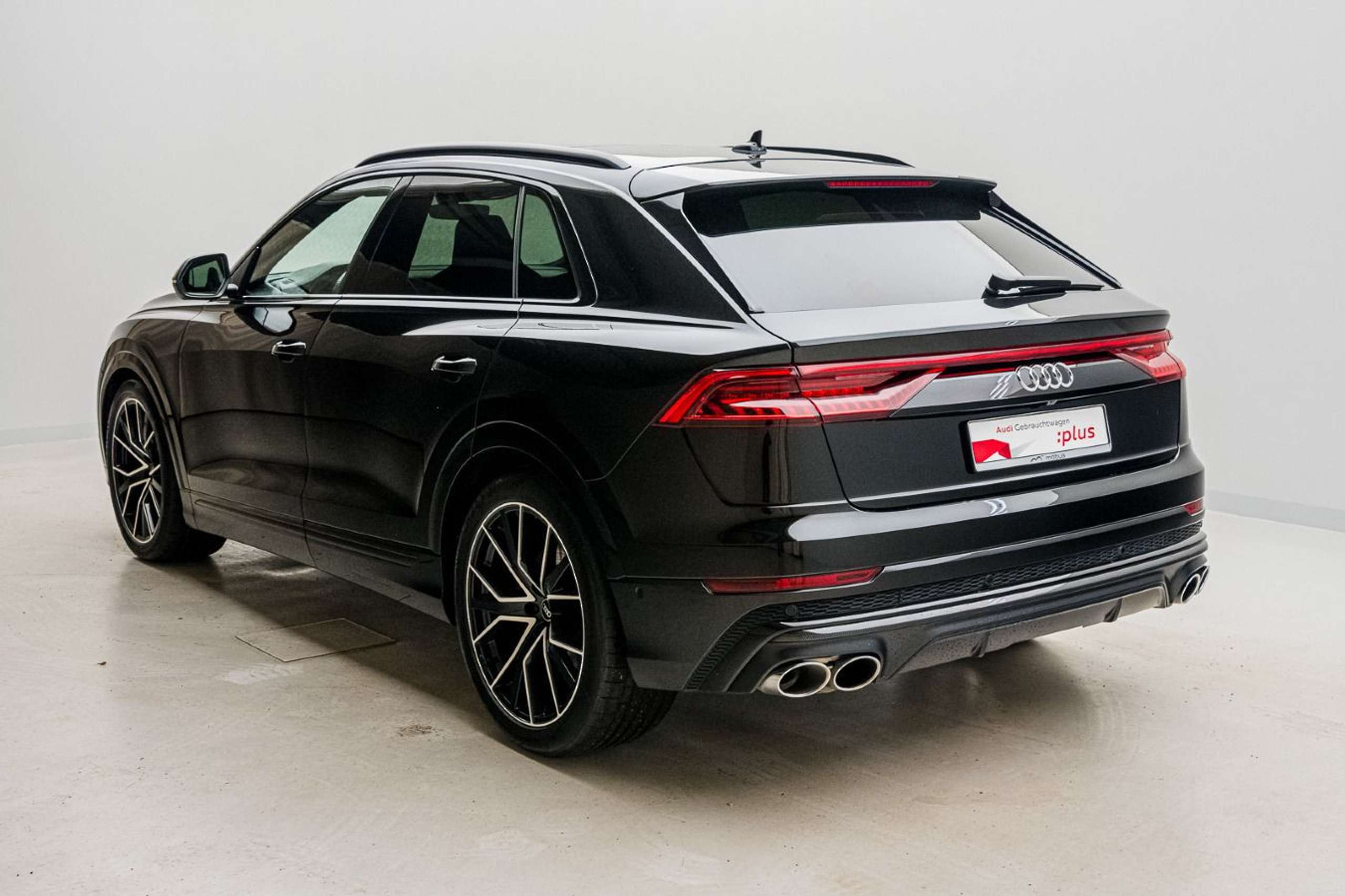 Audi - SQ8