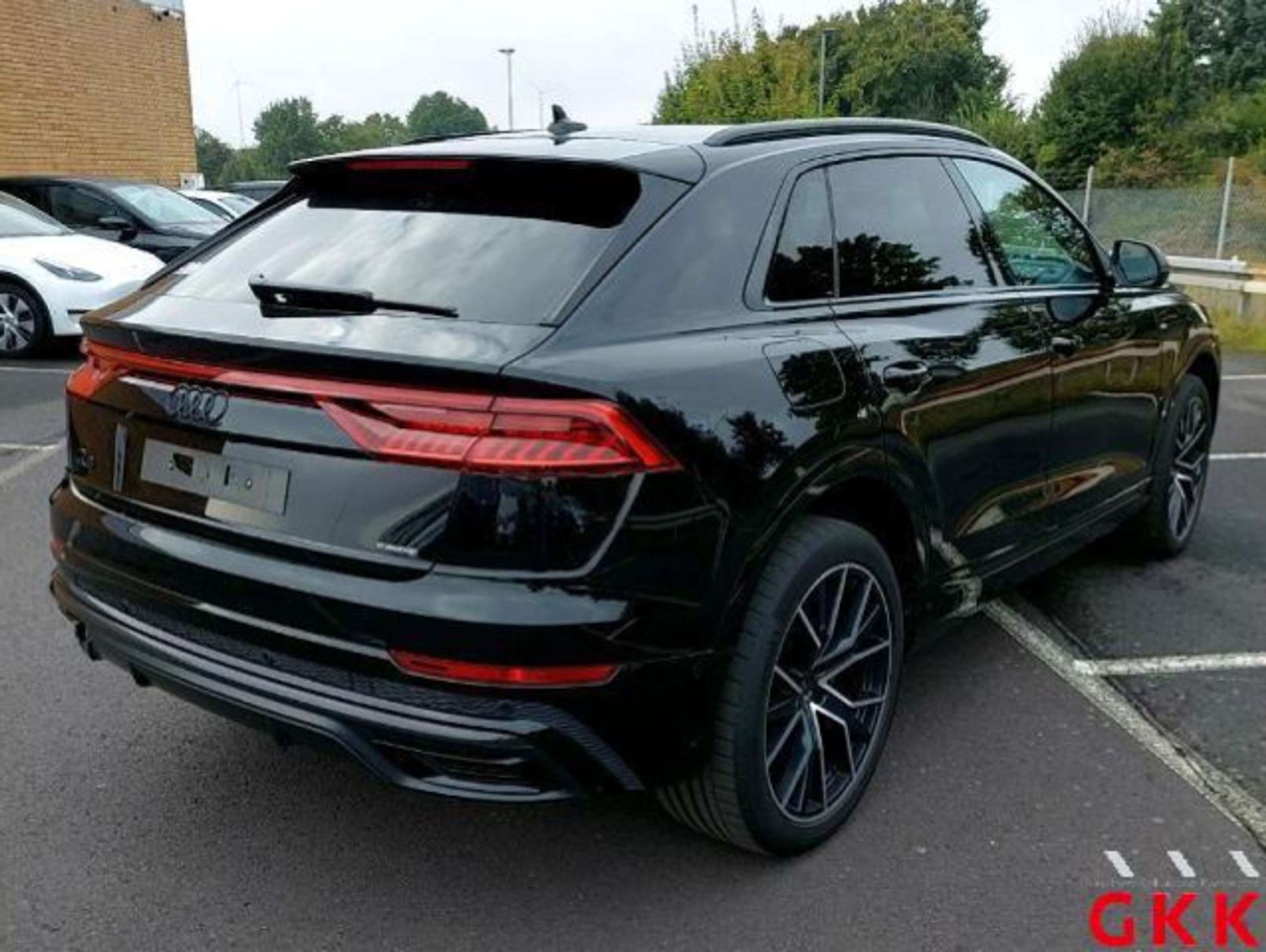 Audi - Q8