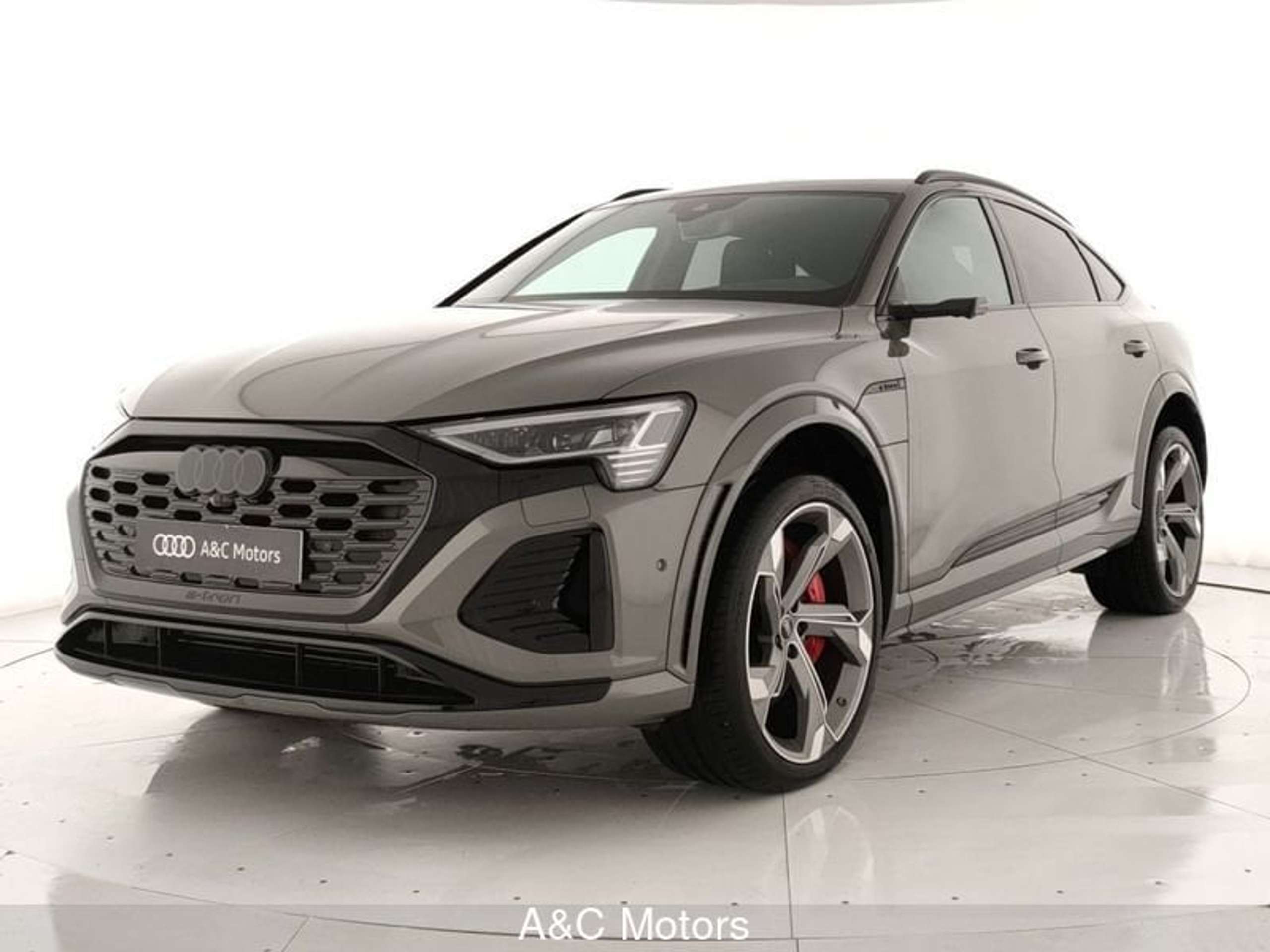 Audi - SQ8 e-tron