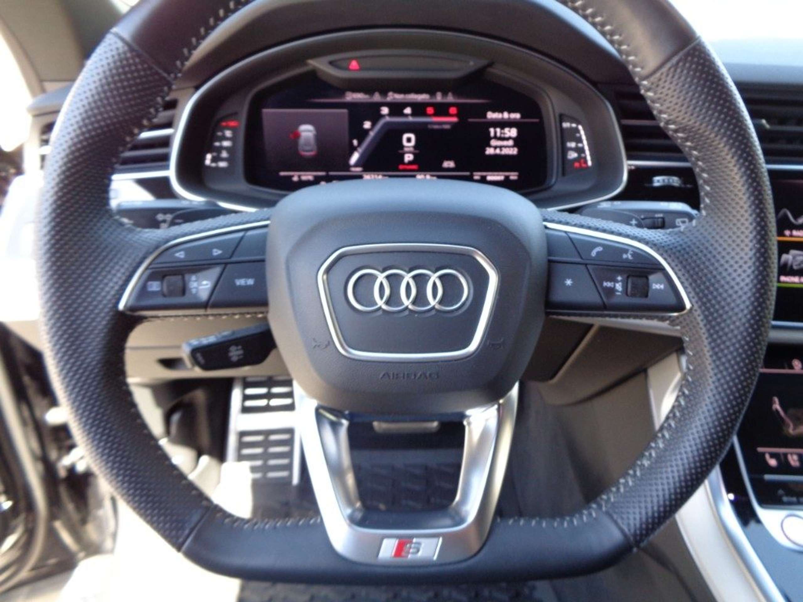 Audi - SQ8