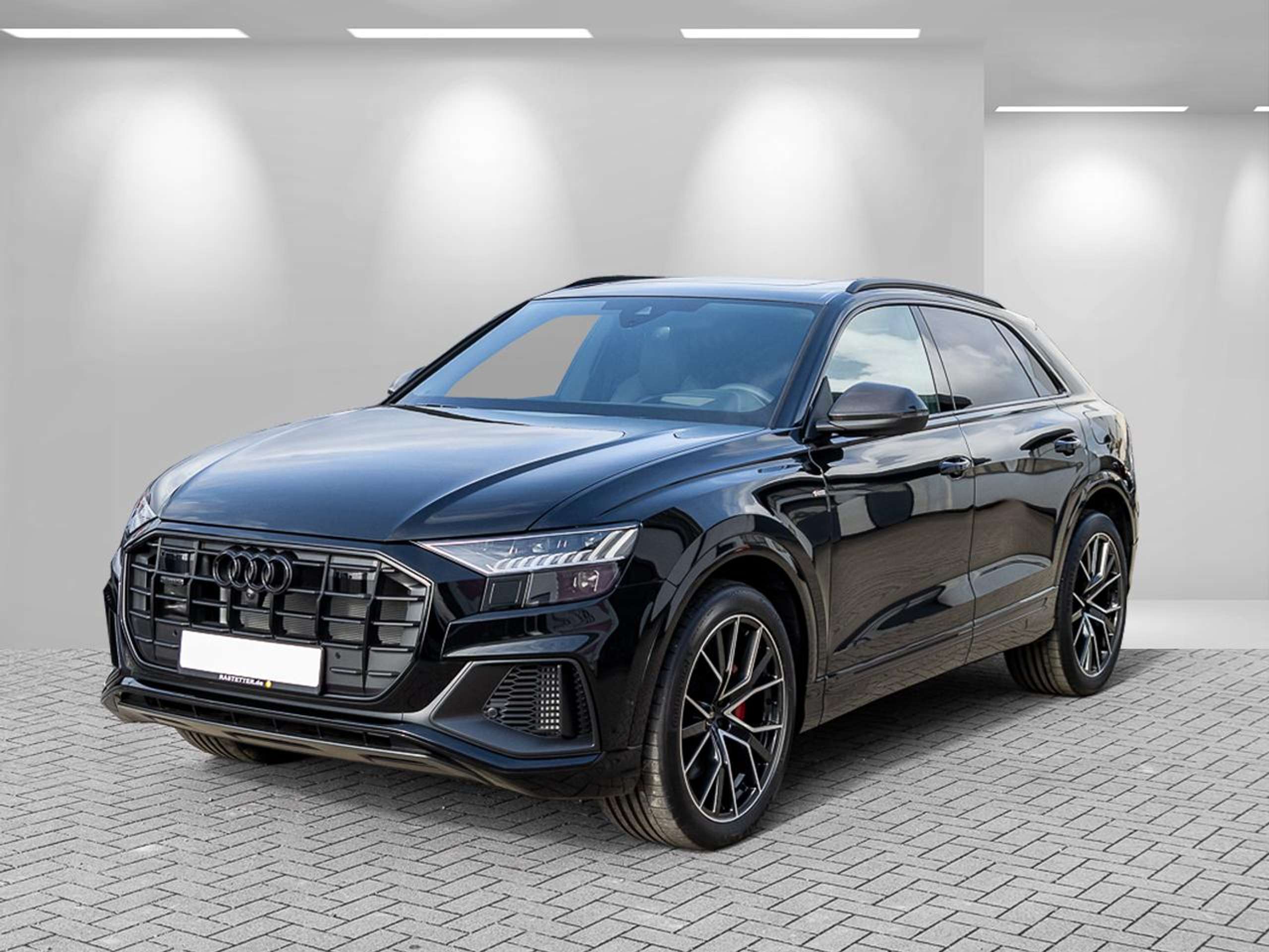 Audi - Q8