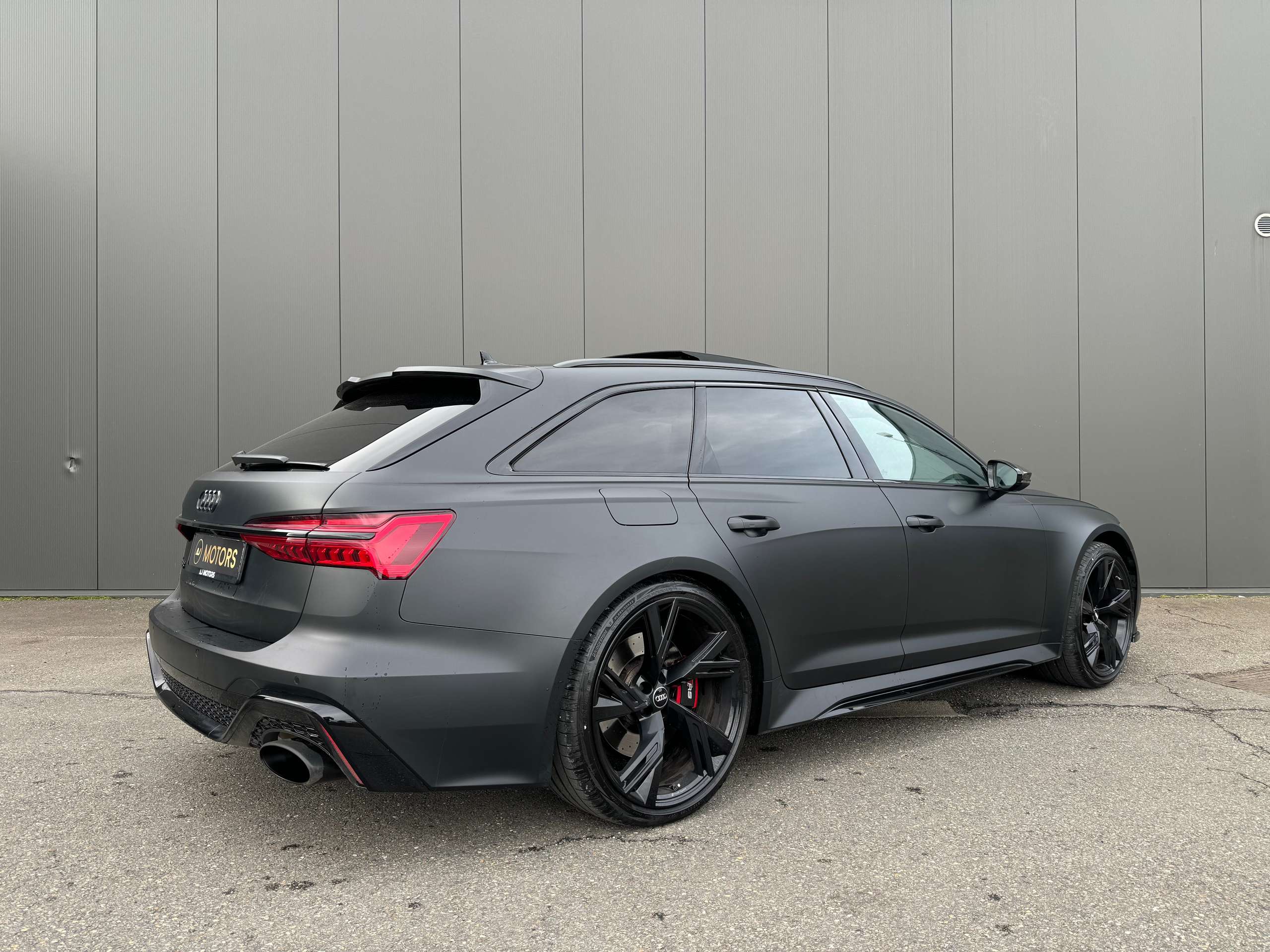 Audi - RS6