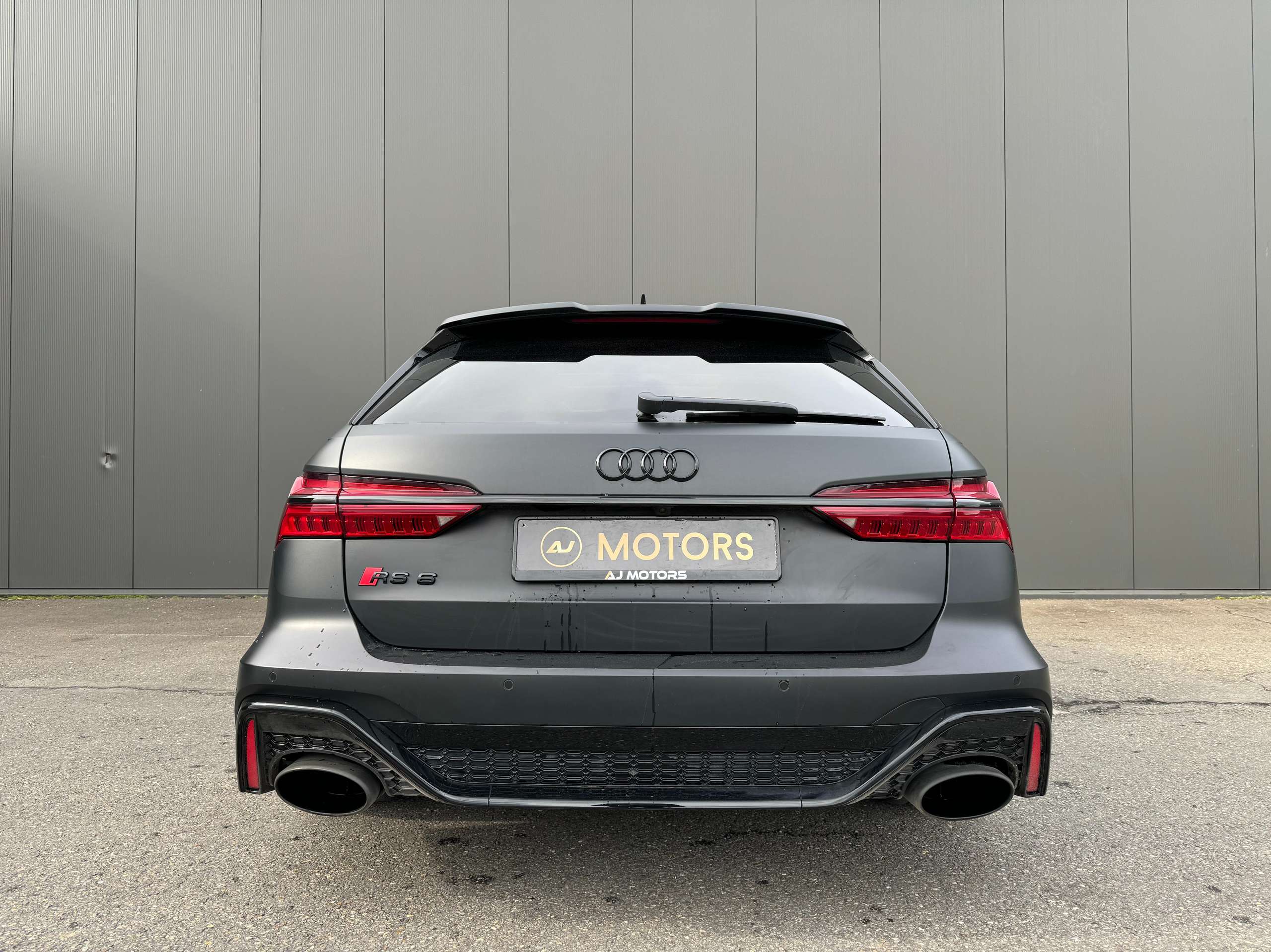 Audi - RS6