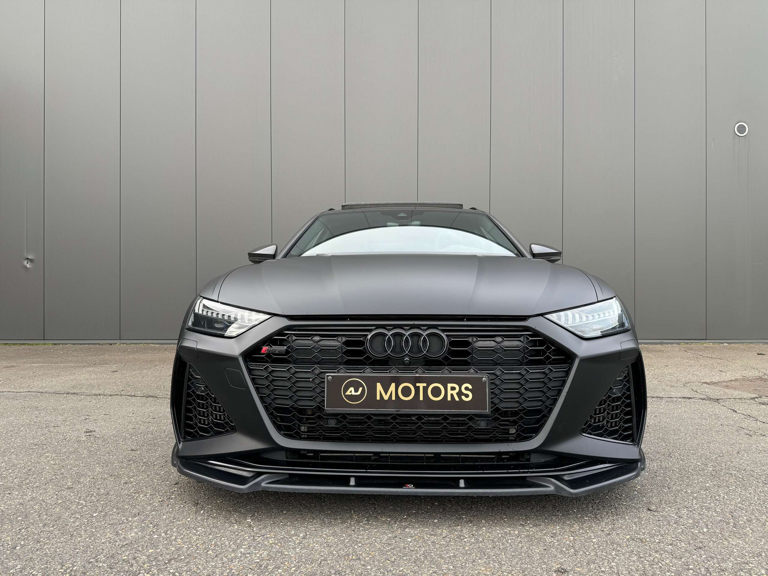 Audi - RS6