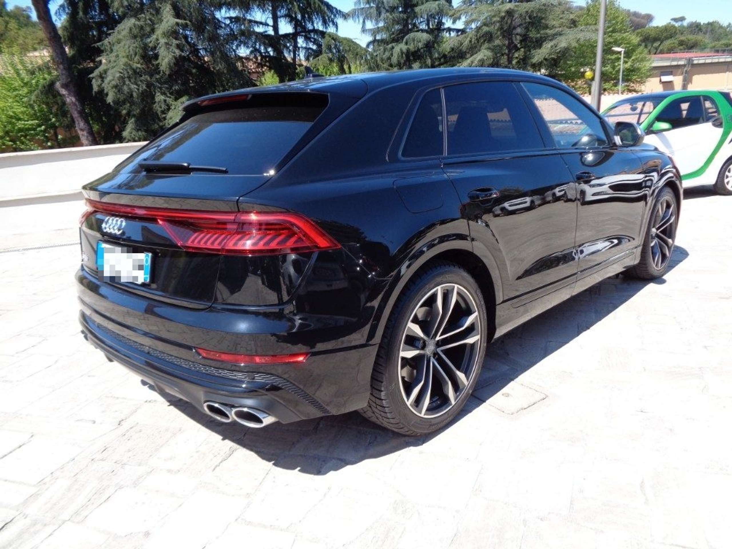 Audi - SQ8