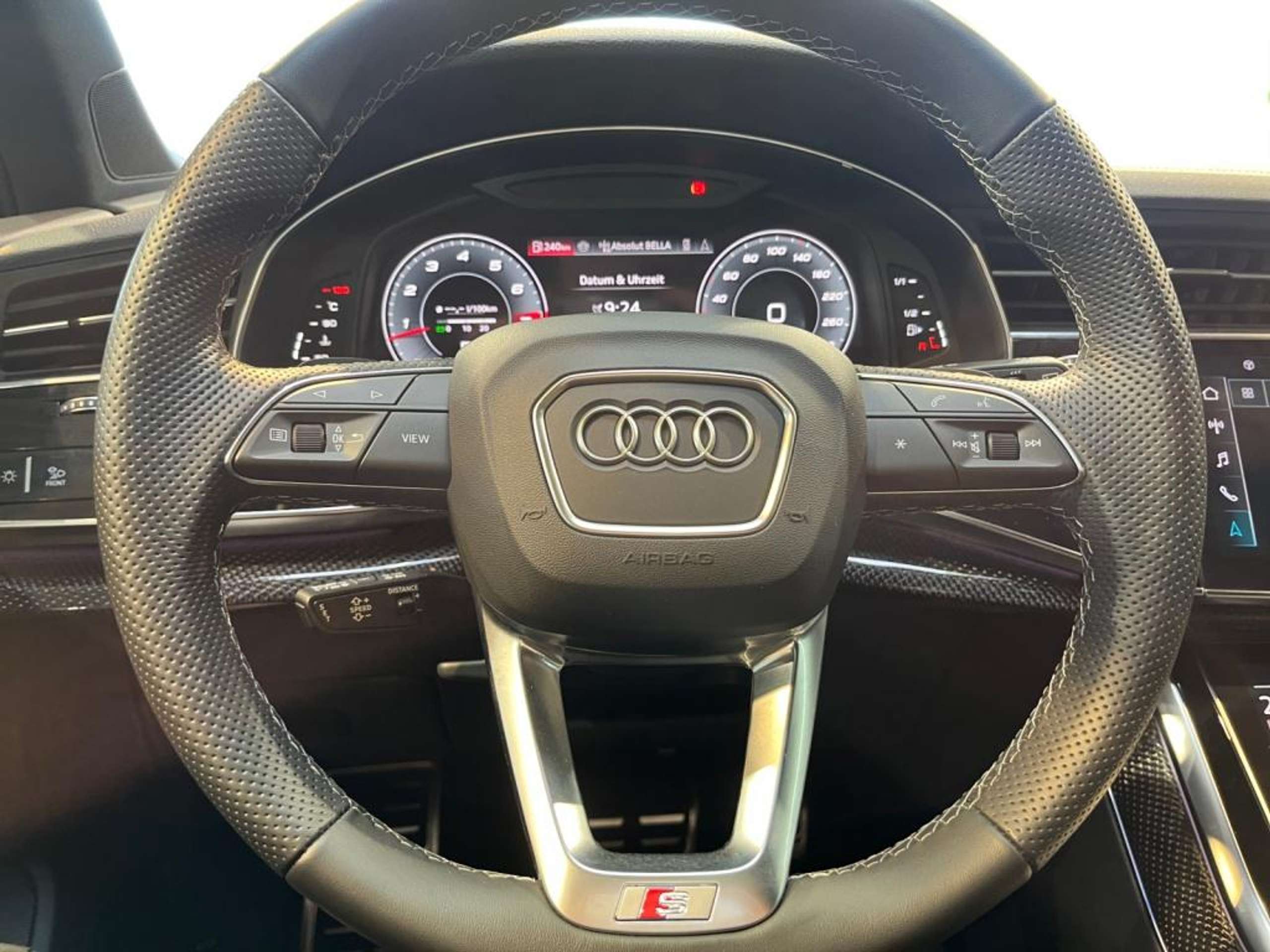 Audi - SQ7