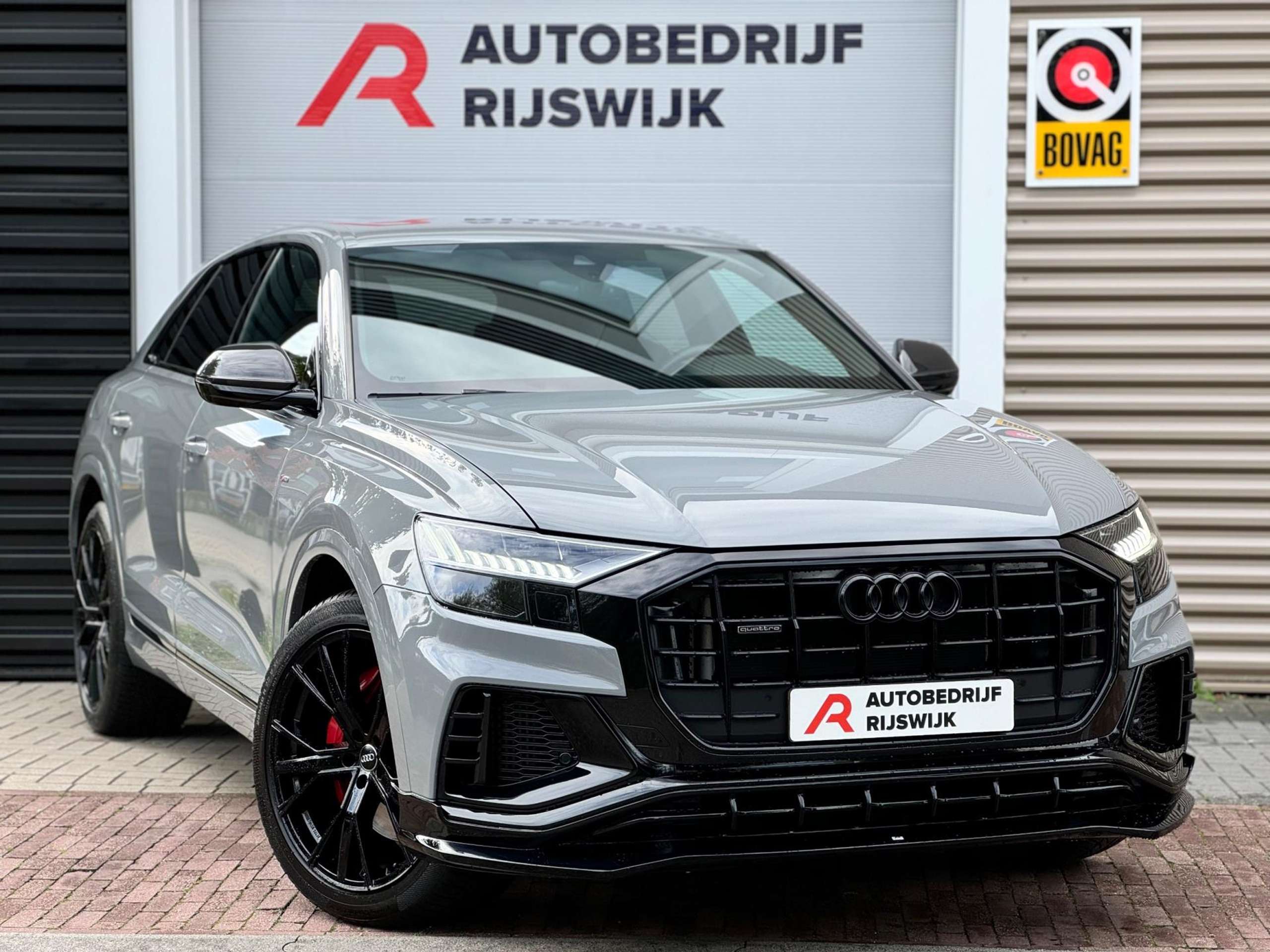 Audi - Q8