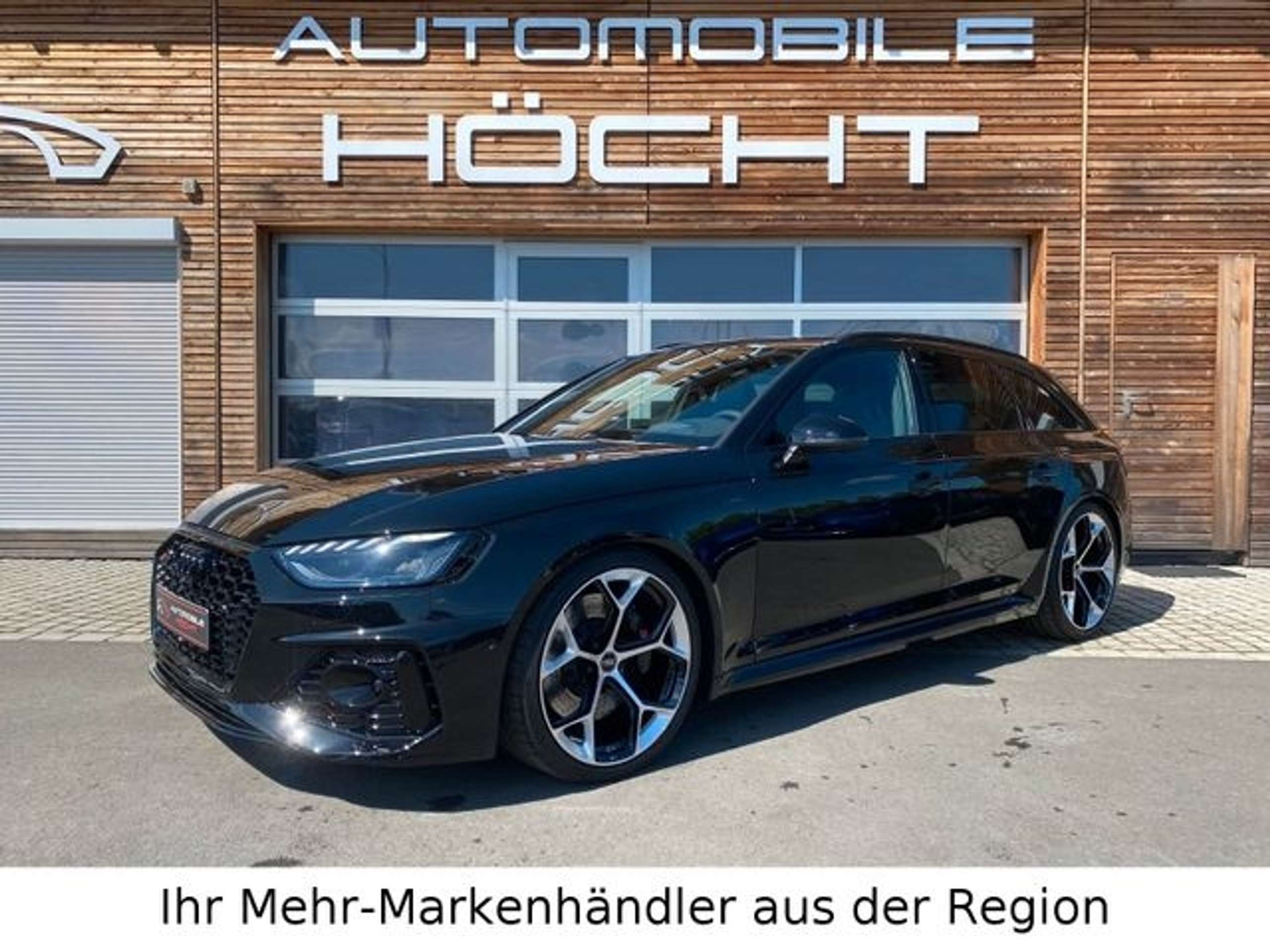 Audi RS4 2023