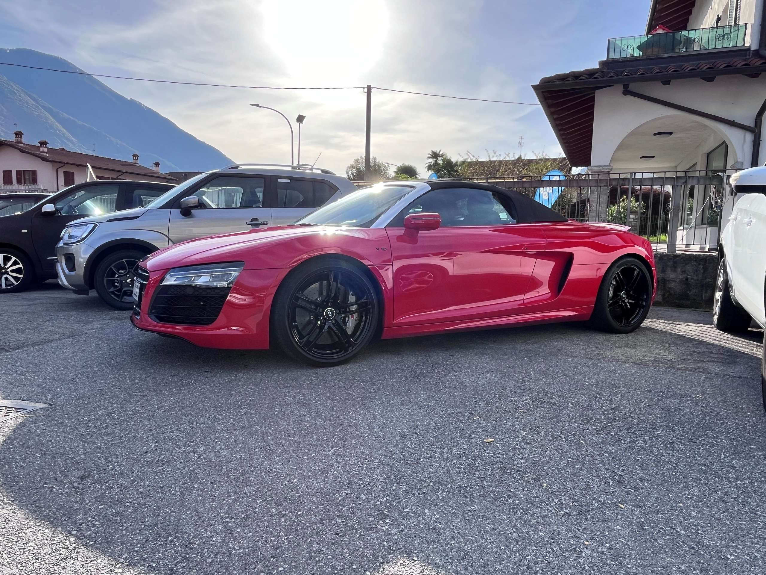 Audi - R8