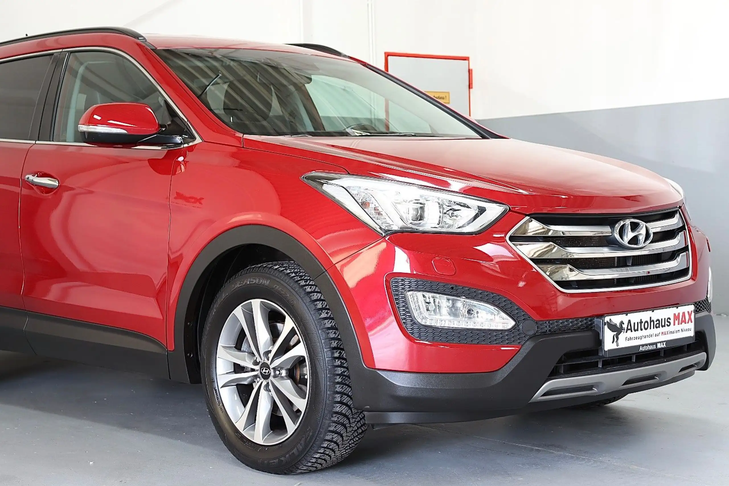 Hyundai - SANTA FE