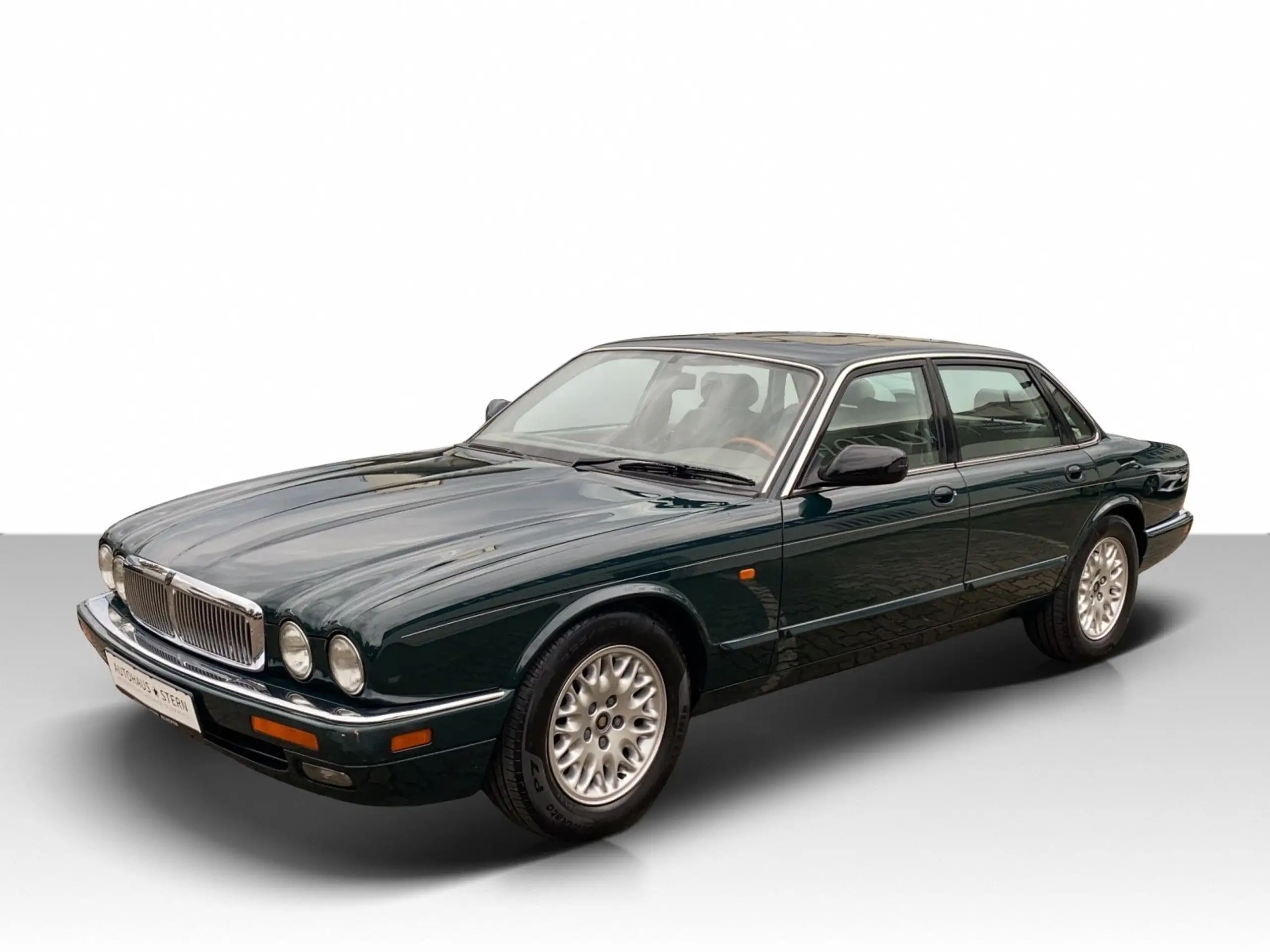 Jaguar - XJ6