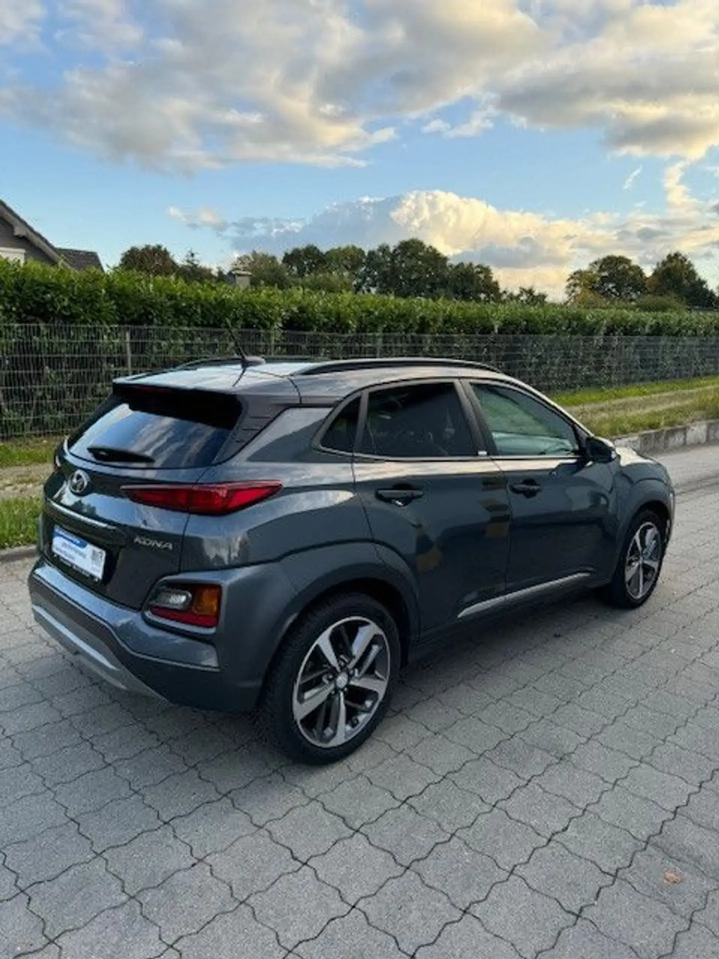 Hyundai - KONA