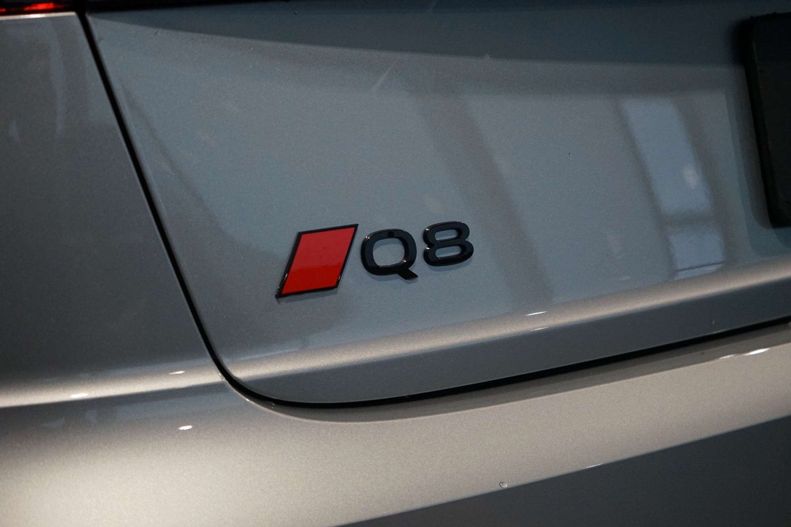 Audi - Q8